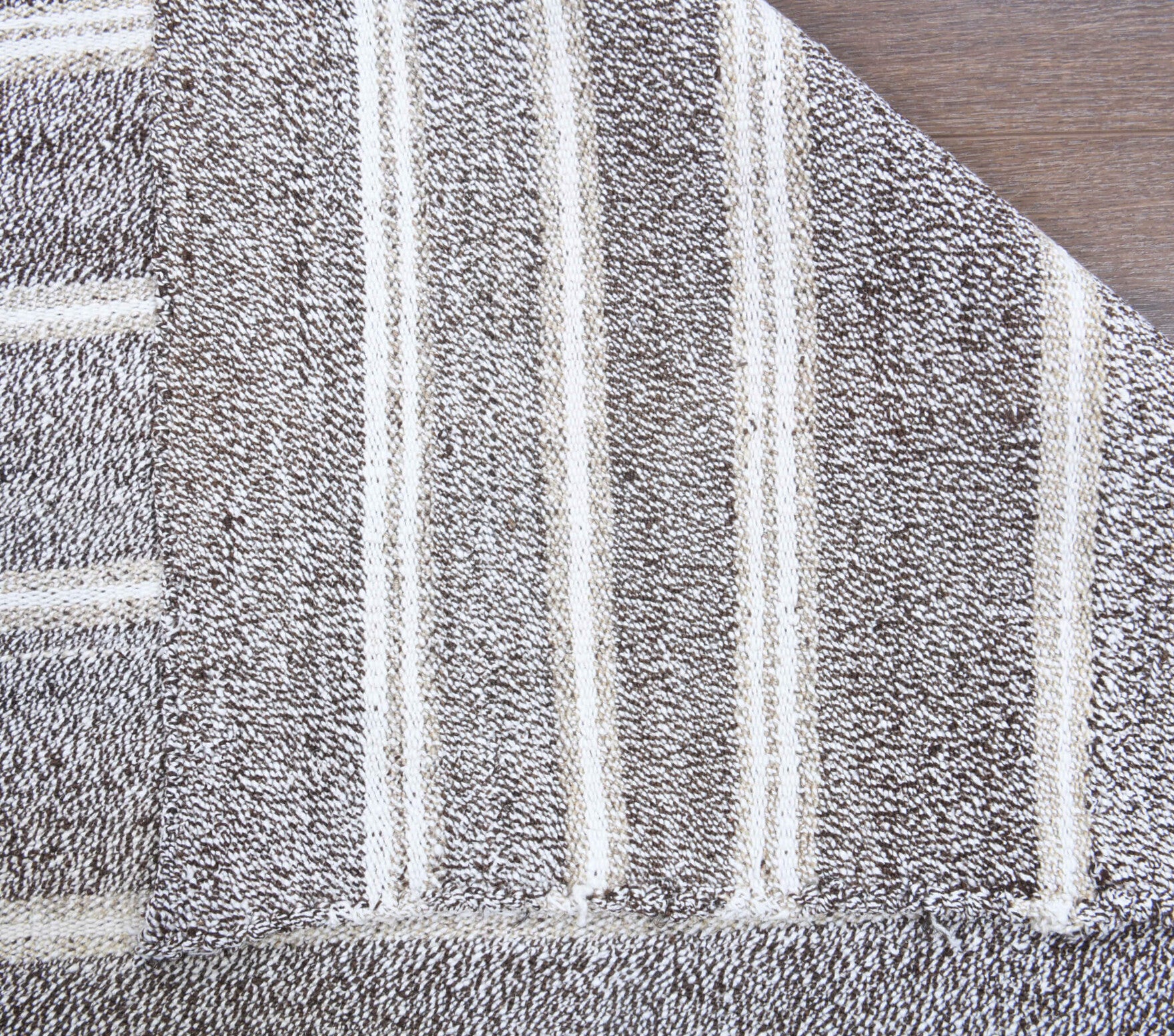 Zeikhur kilim: 1960s handwoven flatweave Anatolian kilim with striped motifs
