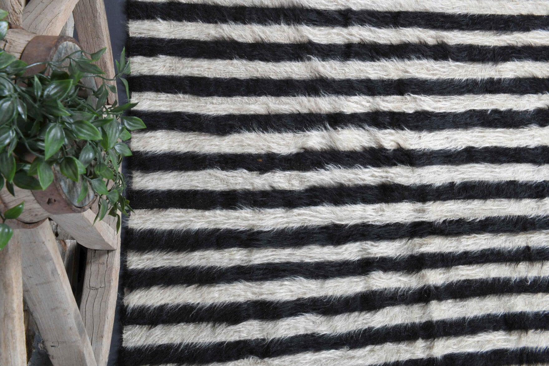 One-of-a-kind 1960s Anatolian vintage kilim rug in wool, 4'4" x 6'1"