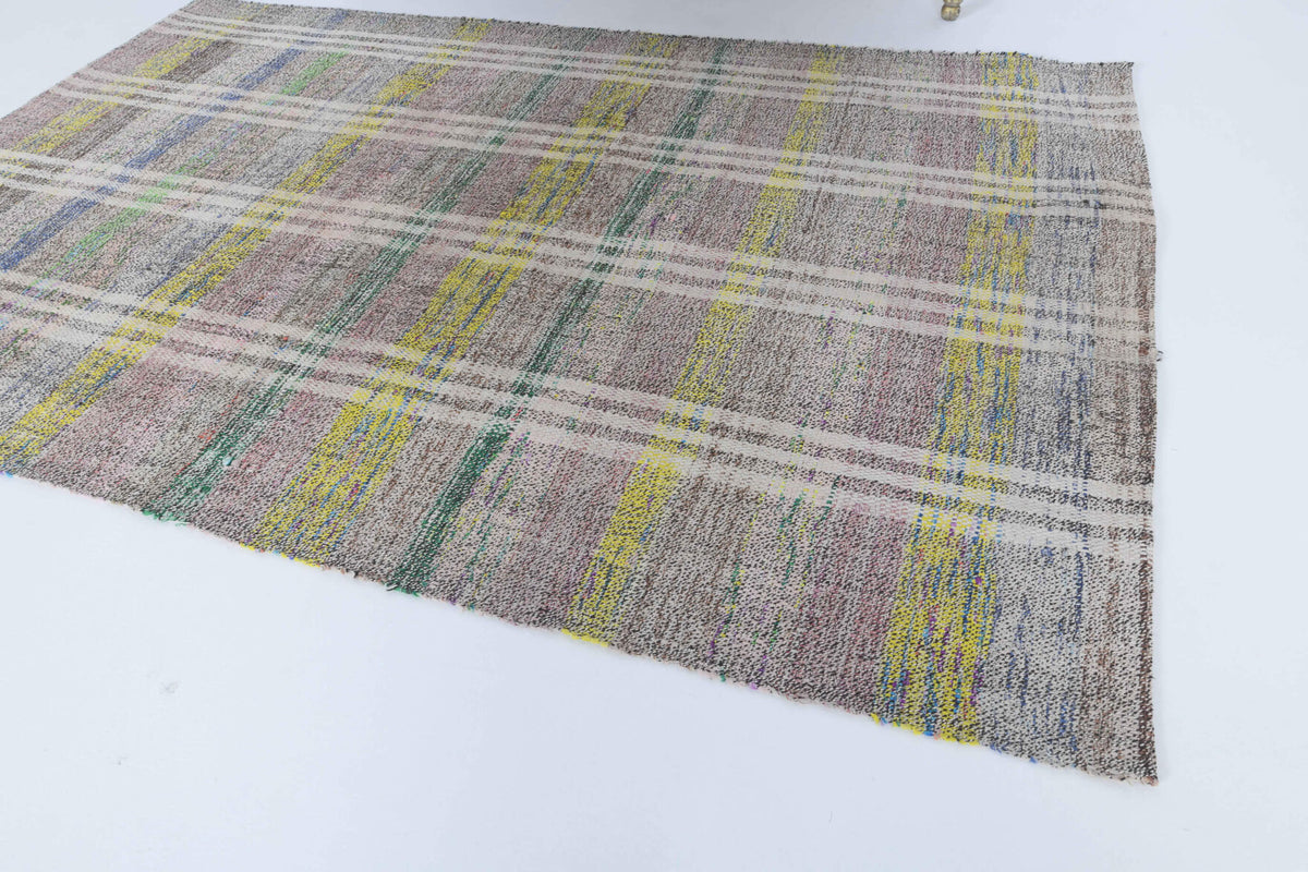 One-of-a-kind 1960s Anatolian vintage kilim rug in wool, 3'1" x 4'11"