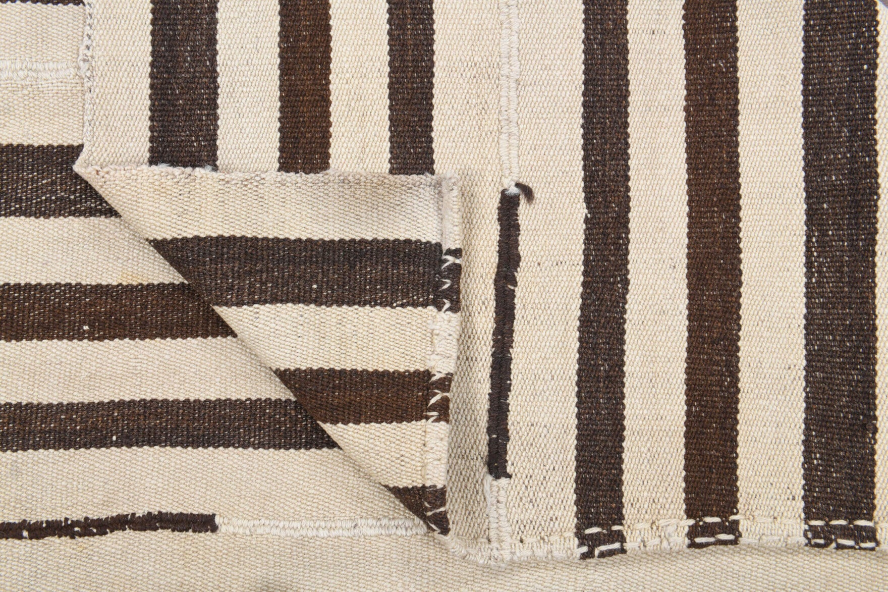 Hand-crafted Anatolian vintage kilim Vuslathayat in wool, 1960s