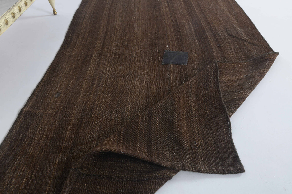 Hand-crafted Anatolian vintage kilim Vartanush in wool, 1960s