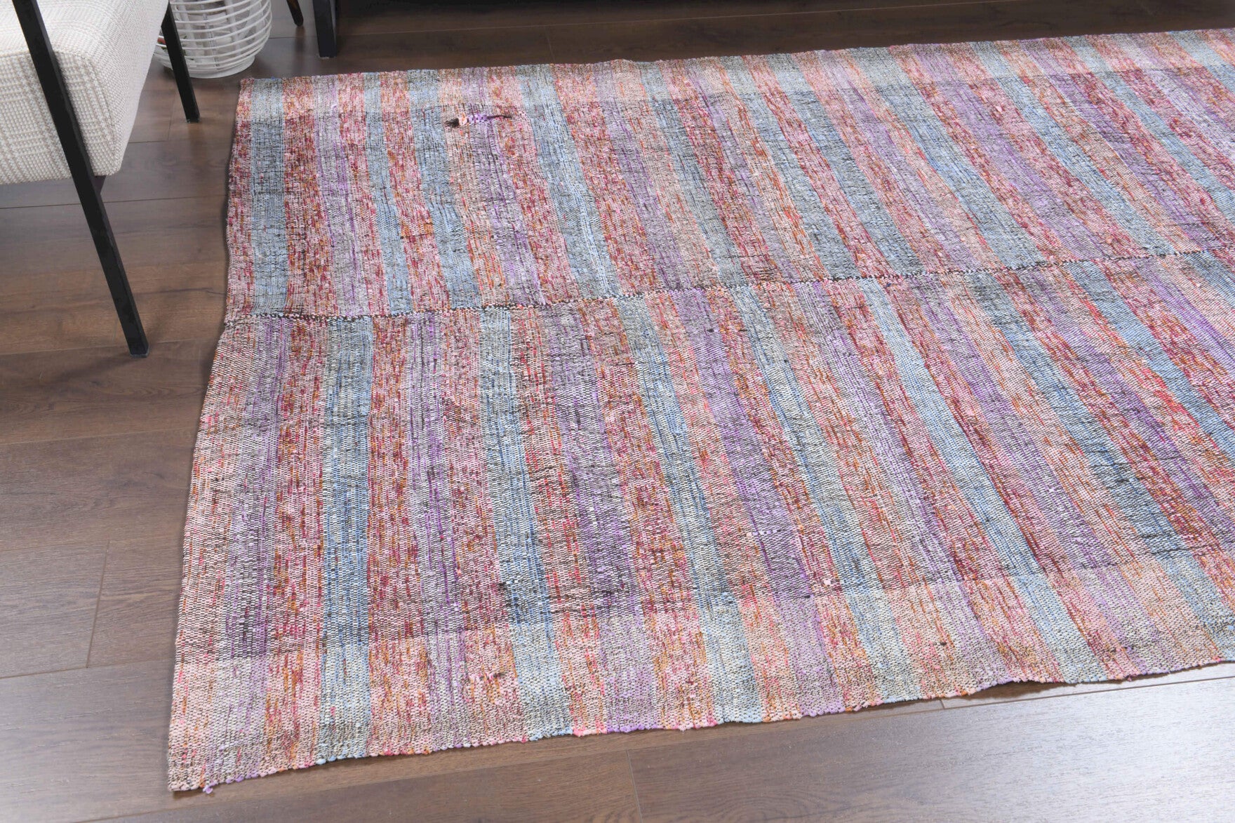 Uzumsu – vintage striped kilim for living room or bedroom, 4'11" x 7'11" (150x242 cm)
