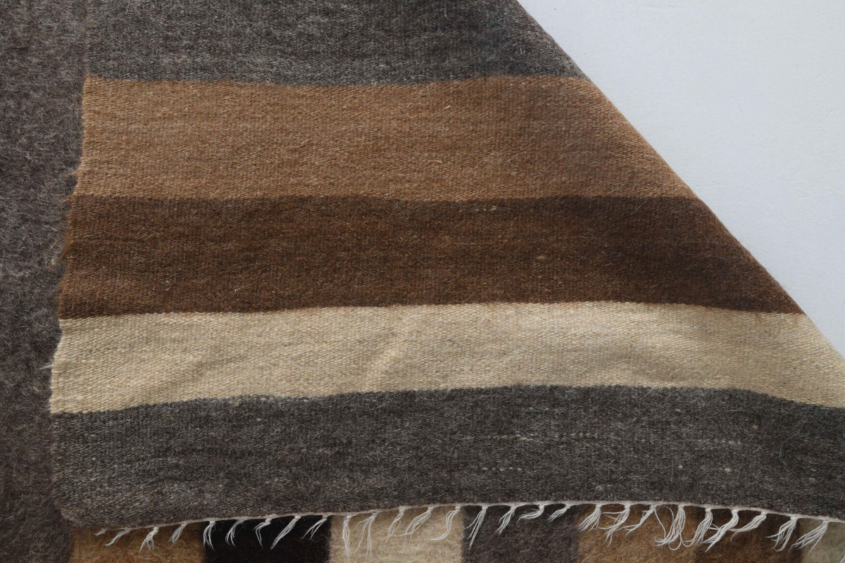 Tuncnur – vintage striped kilim for living room or bedroom, 4'2" x 6'2" (126x187 cm)