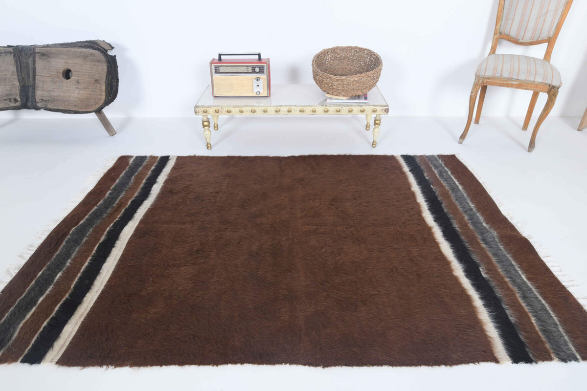 Tubapare kilim: 1960s handwoven flatweave Anatolian kilim with solid motifs