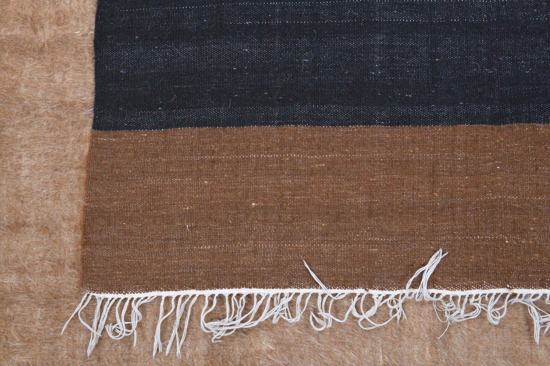 Hand-crafted Anatolian vintage kilim Timodoxe in wool, 1960s