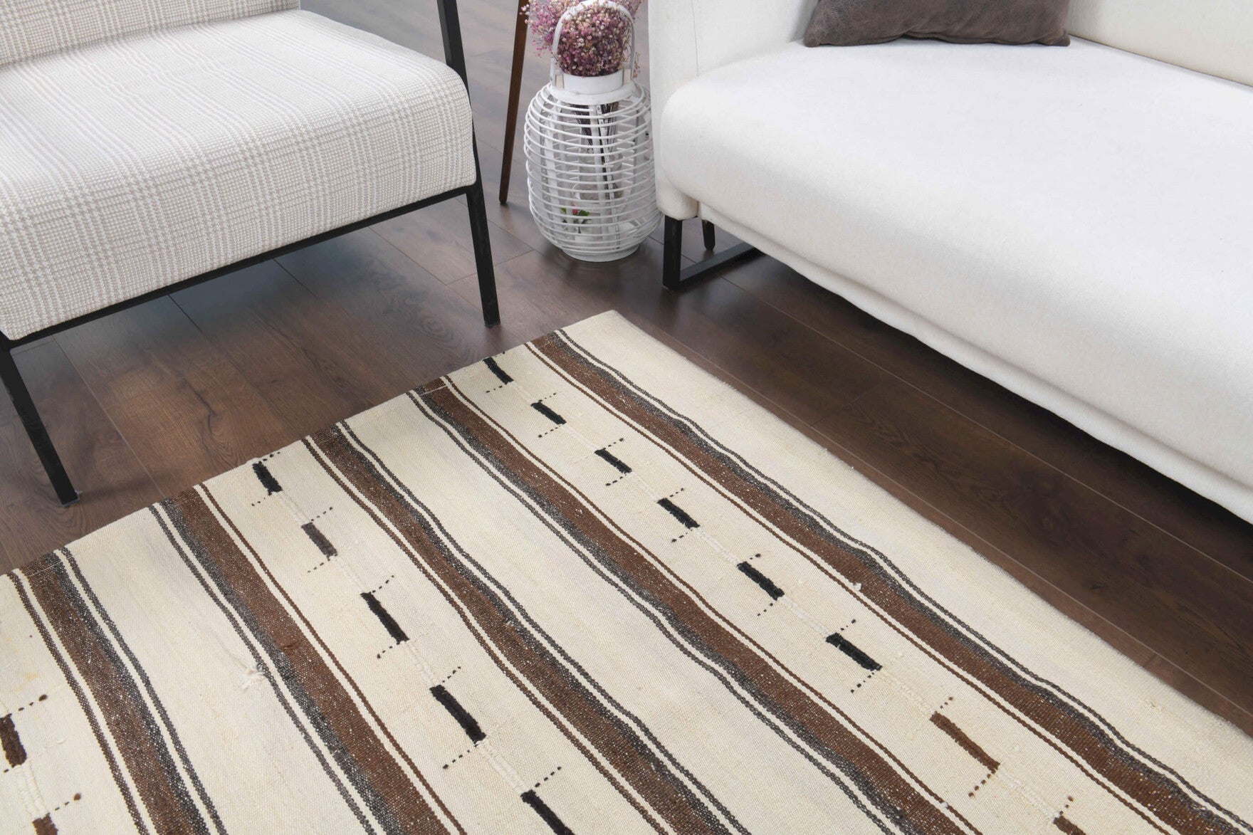 Authentic Anatolian vintage kilim rug (1960s) with striped design – one-of-a-kind at Fame Rugs