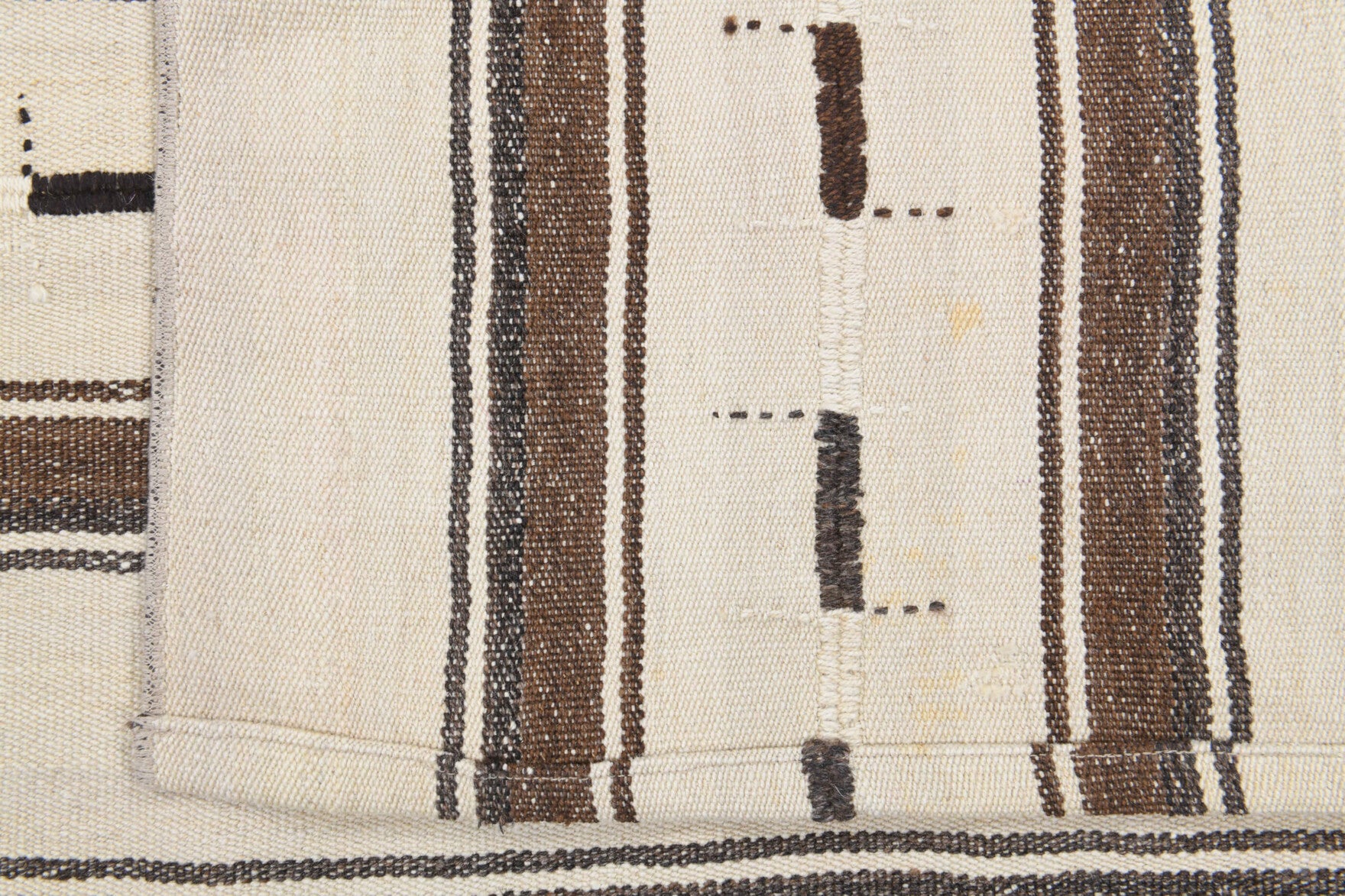 Hand-crafted Anatolian vintage kilim Tarabter in wool, 1960s