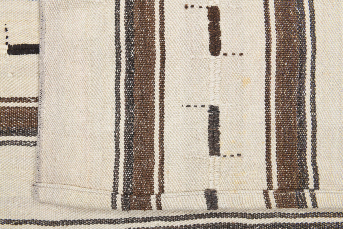 Handmade Vintage Beige Kilim Rug