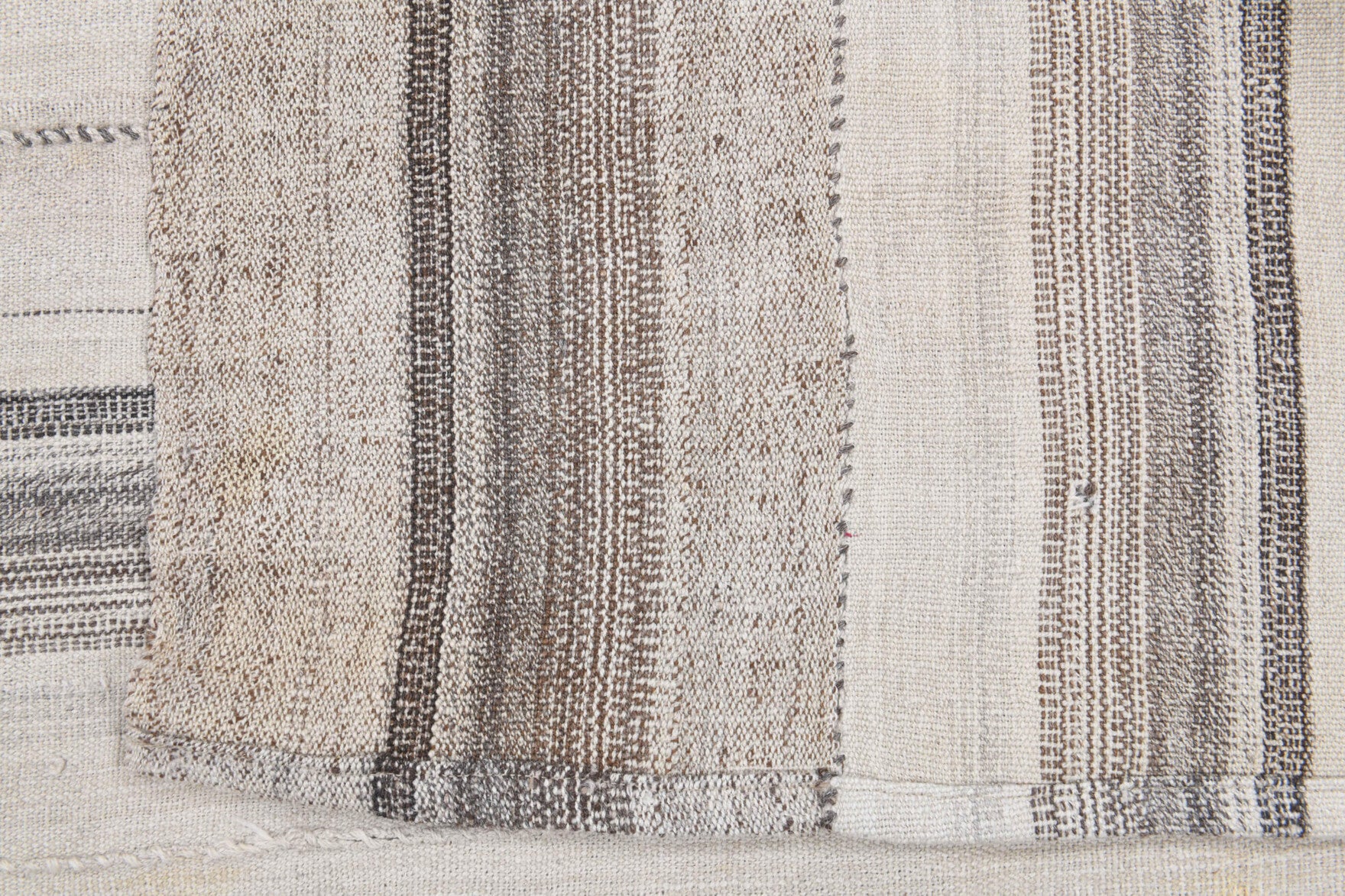 Tarabnur – vintage striped kilim for living room or bedroom, 4'11" x 7'10" (150x240 cm)
