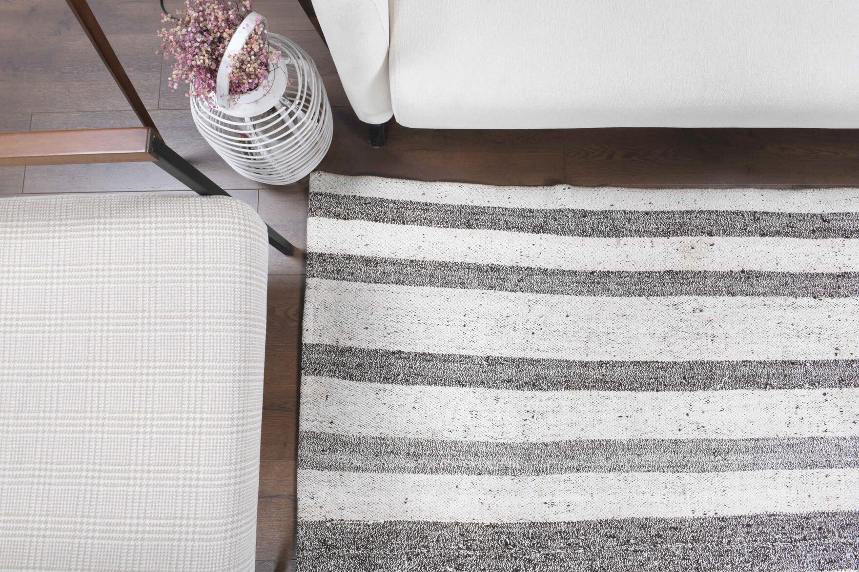 Syunik kilim: 1960s handwoven flatweave Anatolian kilim with striped motifs