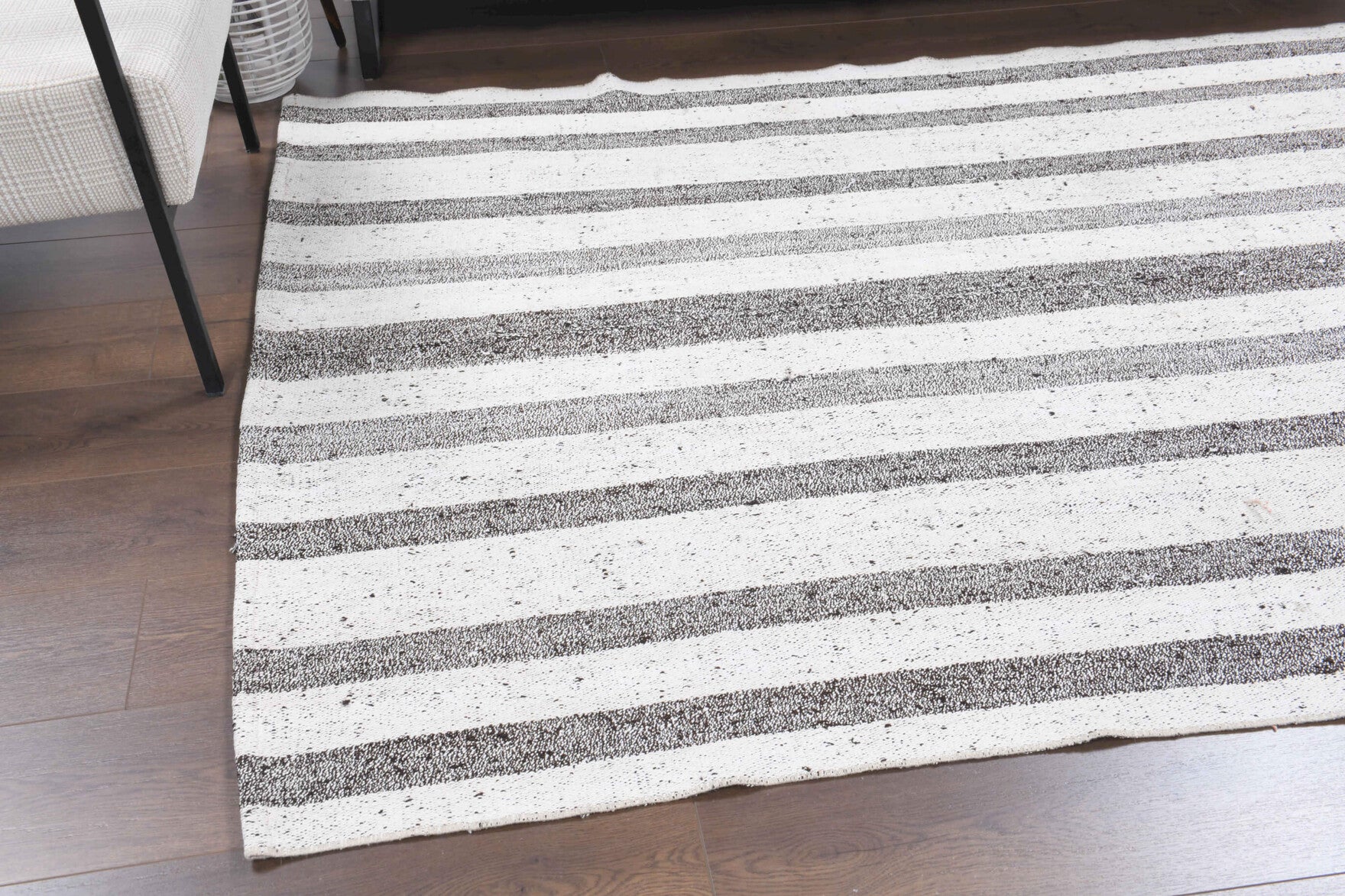 157x230 cm vintage Anatolian kilim rug – Syunik, flatweave, wool