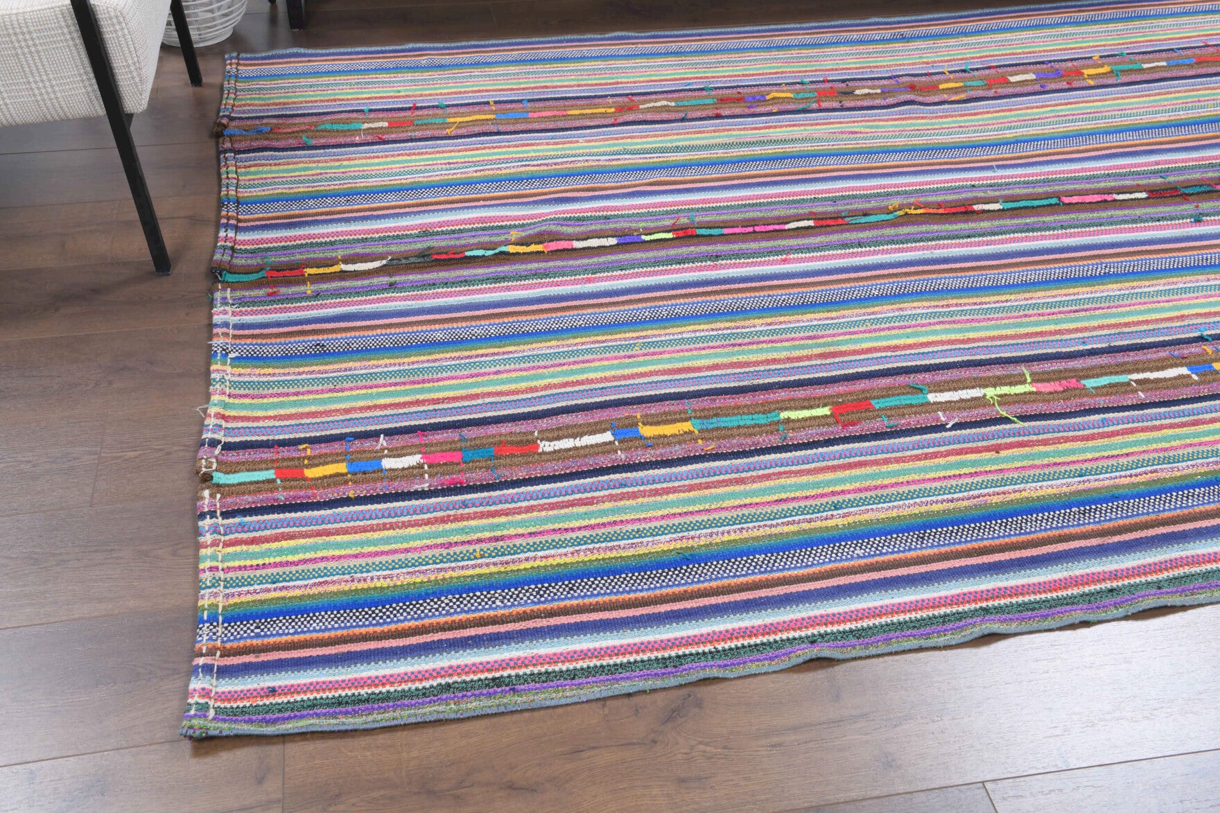 Hand-crafted Anatolian vintage kilim Sura in wool, 1960s