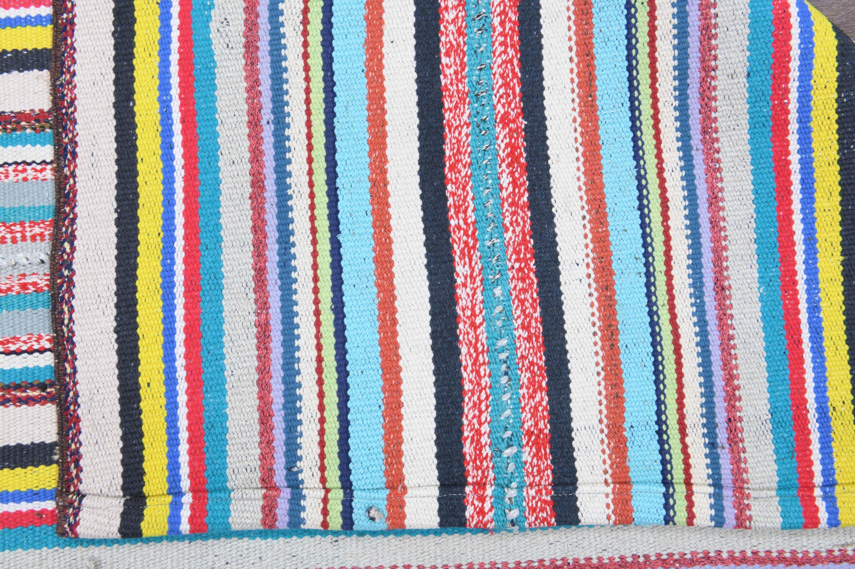 Hand-crafted Anatolian vintage kilim Sultangul in wool, 1960s
