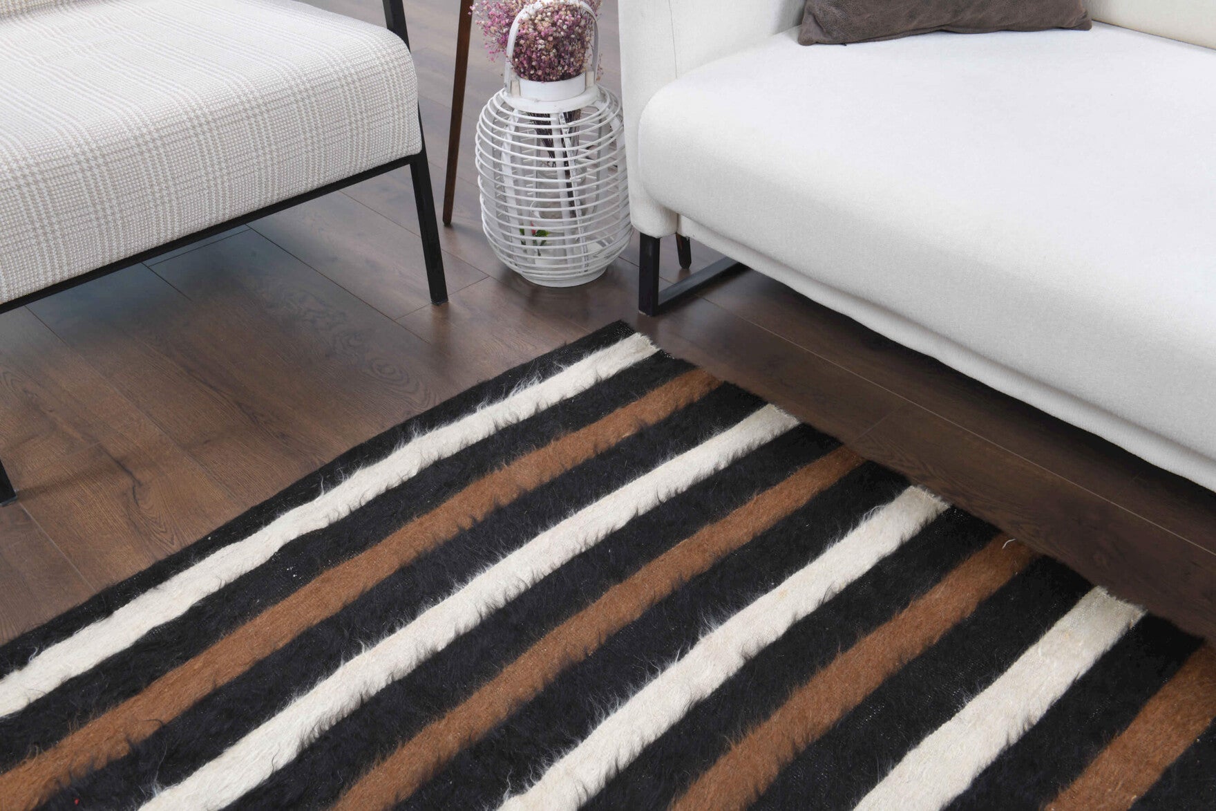 Authentic Anatolian vintage kilim rug (1960s) with striped design – one-of-a-kind at Fame Rugs