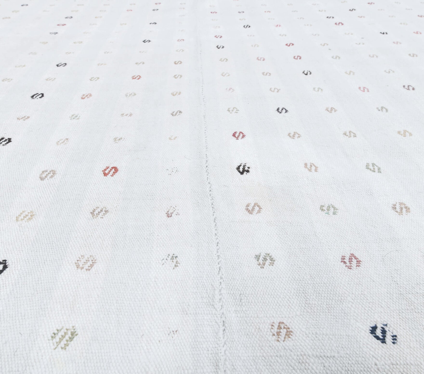 Harmoni - White Kilim Rug