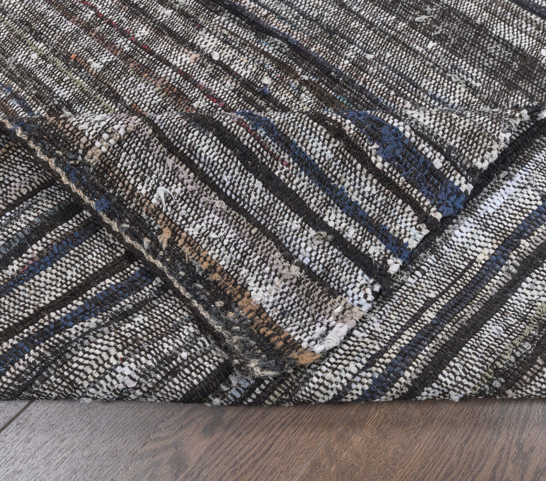 Haslet - 1970s Ethnic Kilim