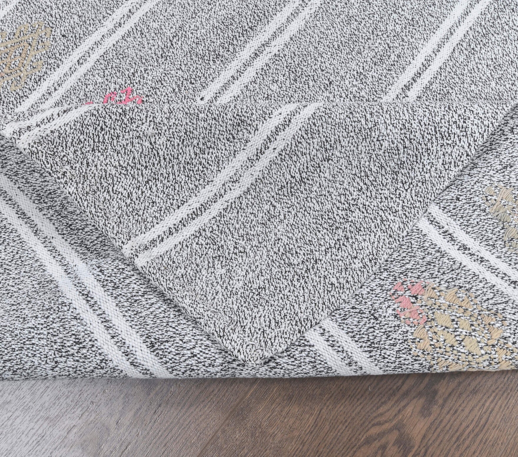 Hayden - Striped Vintage Rug