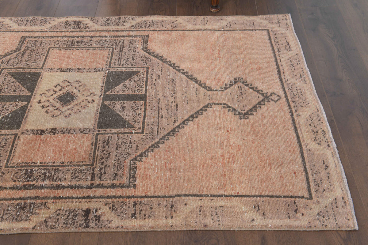 Authentic Anatolian vintage runner rug (1970s) with tribal design – one-of-a-kind at Fame Rugs
