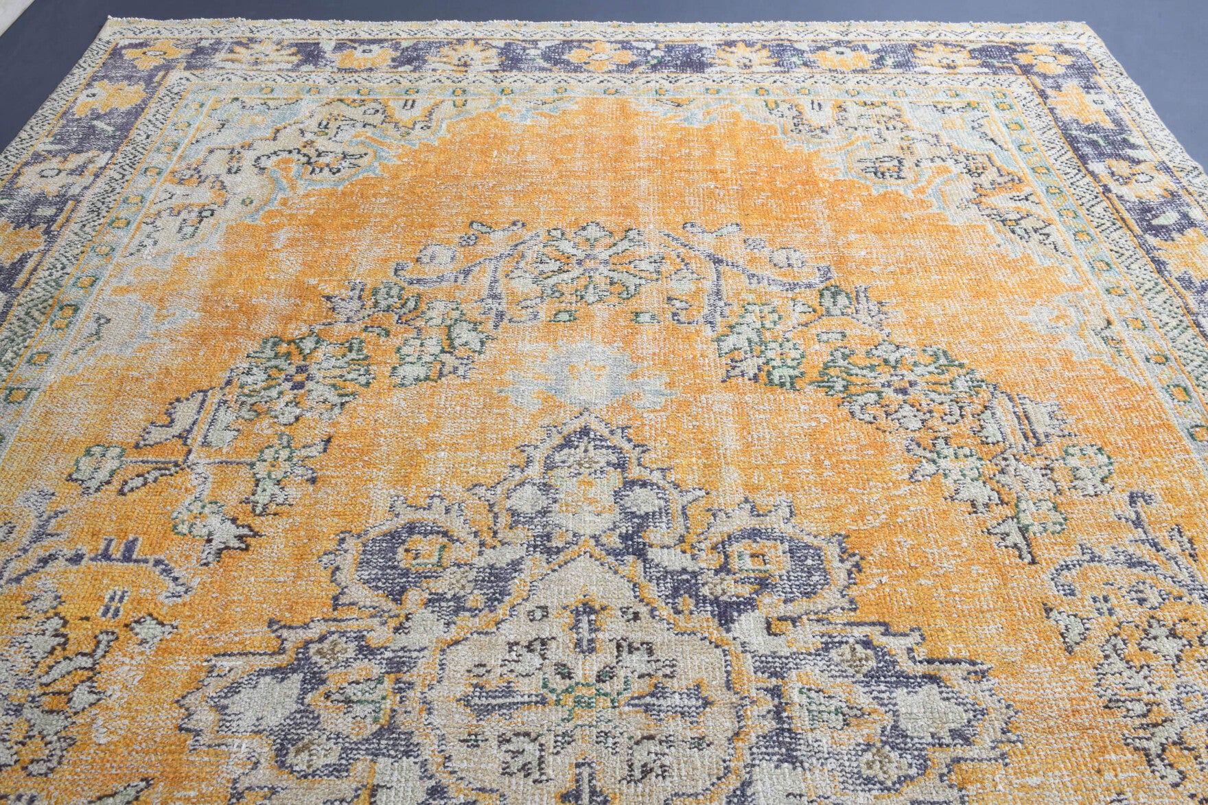 212x295 cm vintage Anatolian area rug – Berildeniz, low pile, wool