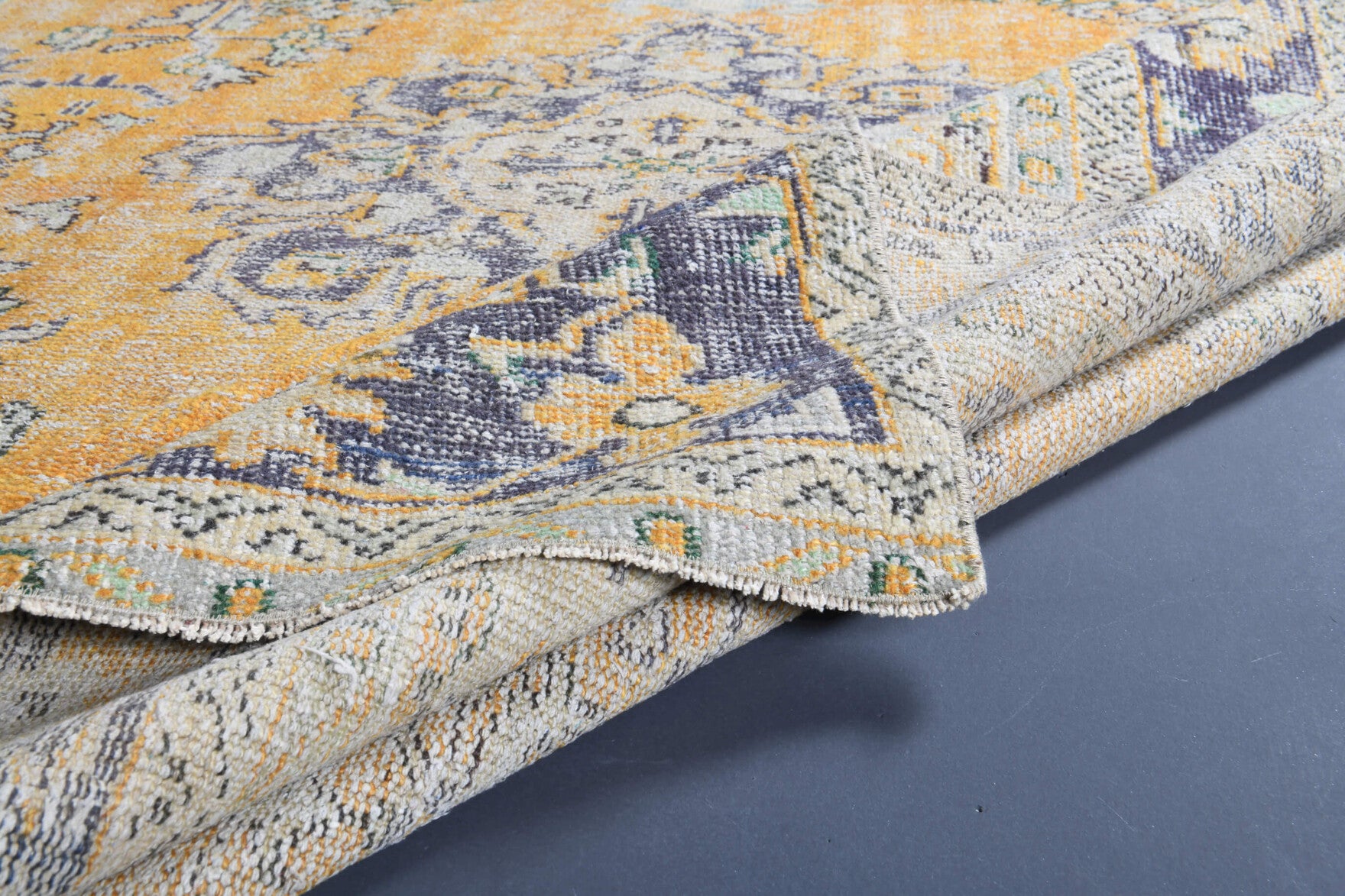 Authentic Anatolian vintage area rug (1970s) with oriental design – one-of-a-kind at Fame Rugs