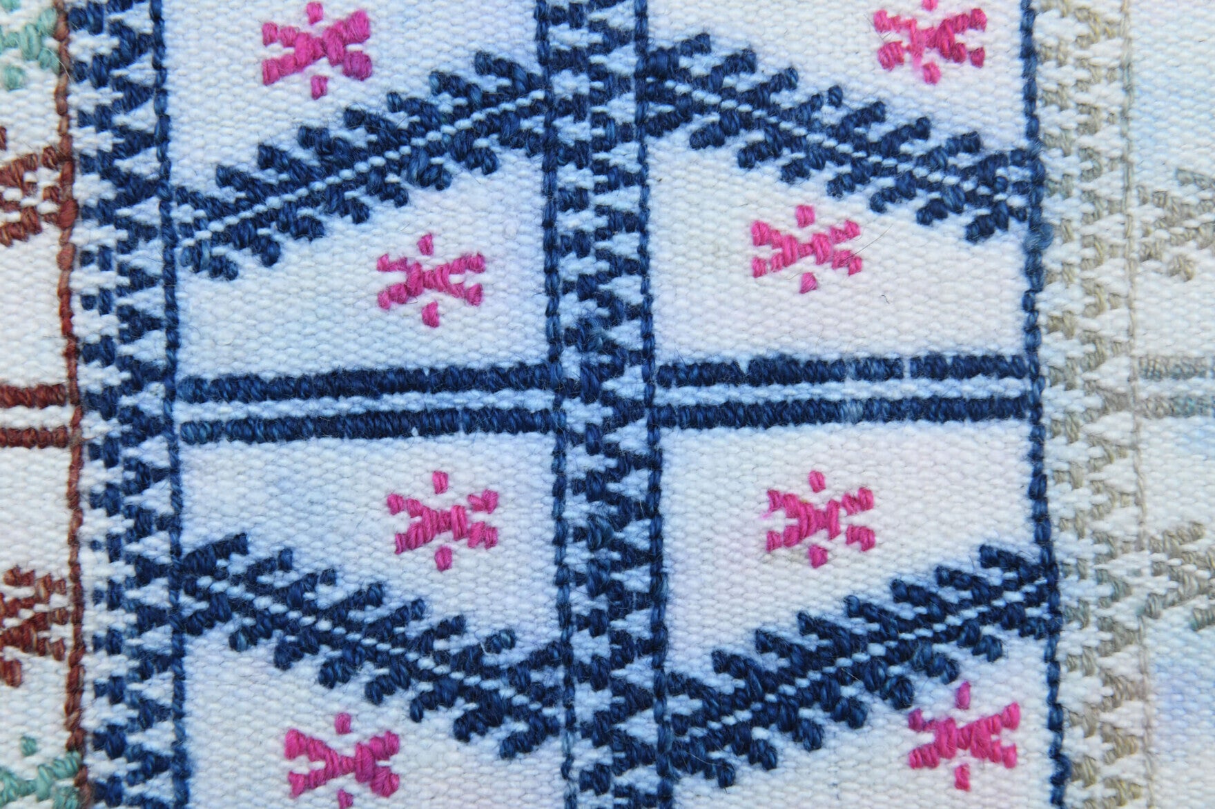 Boho Chic - White Vintage Kilim Runner