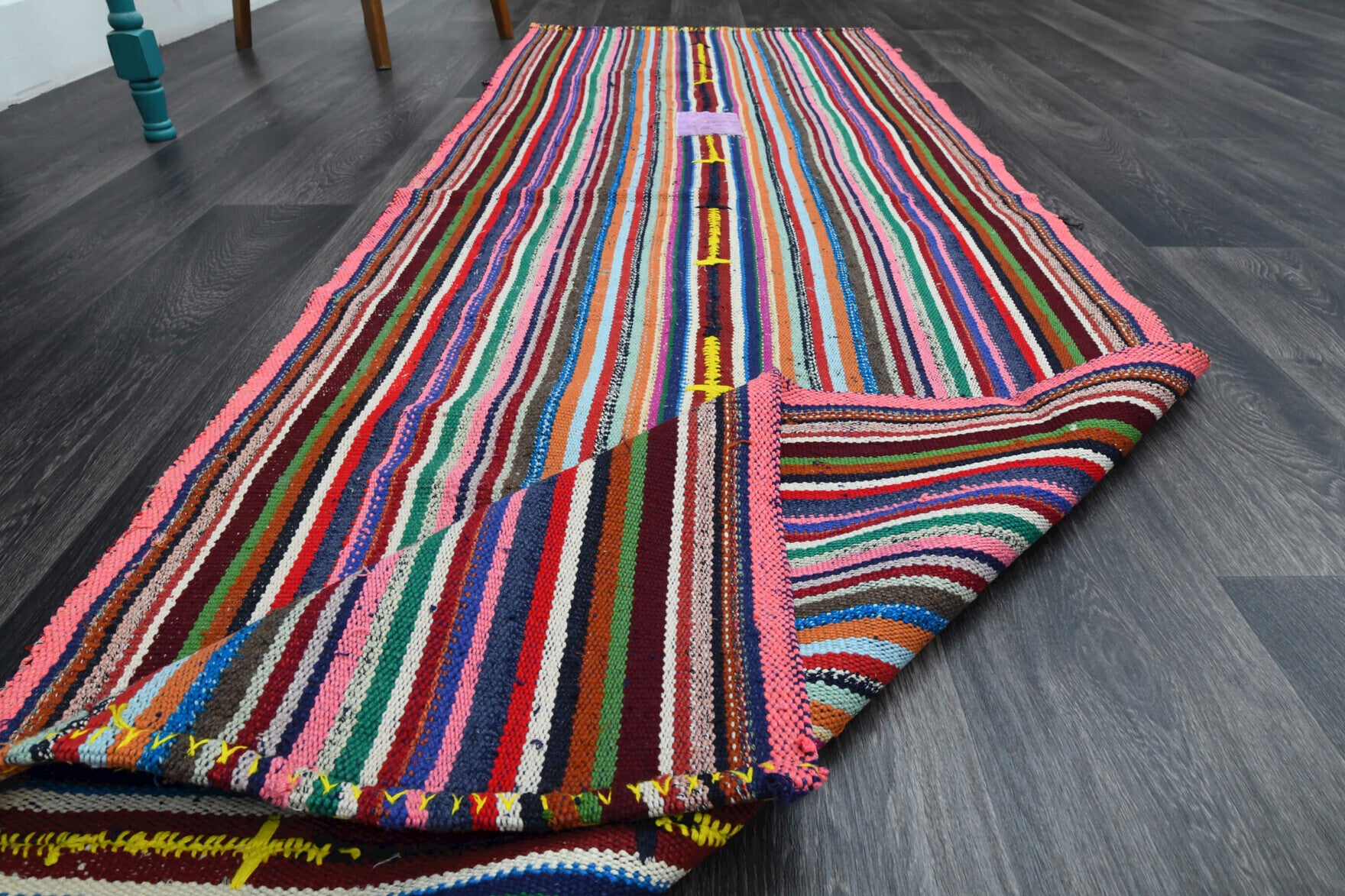Hand-crafted Anatolian vintage kilim Kadifeumut in wool, 1960s