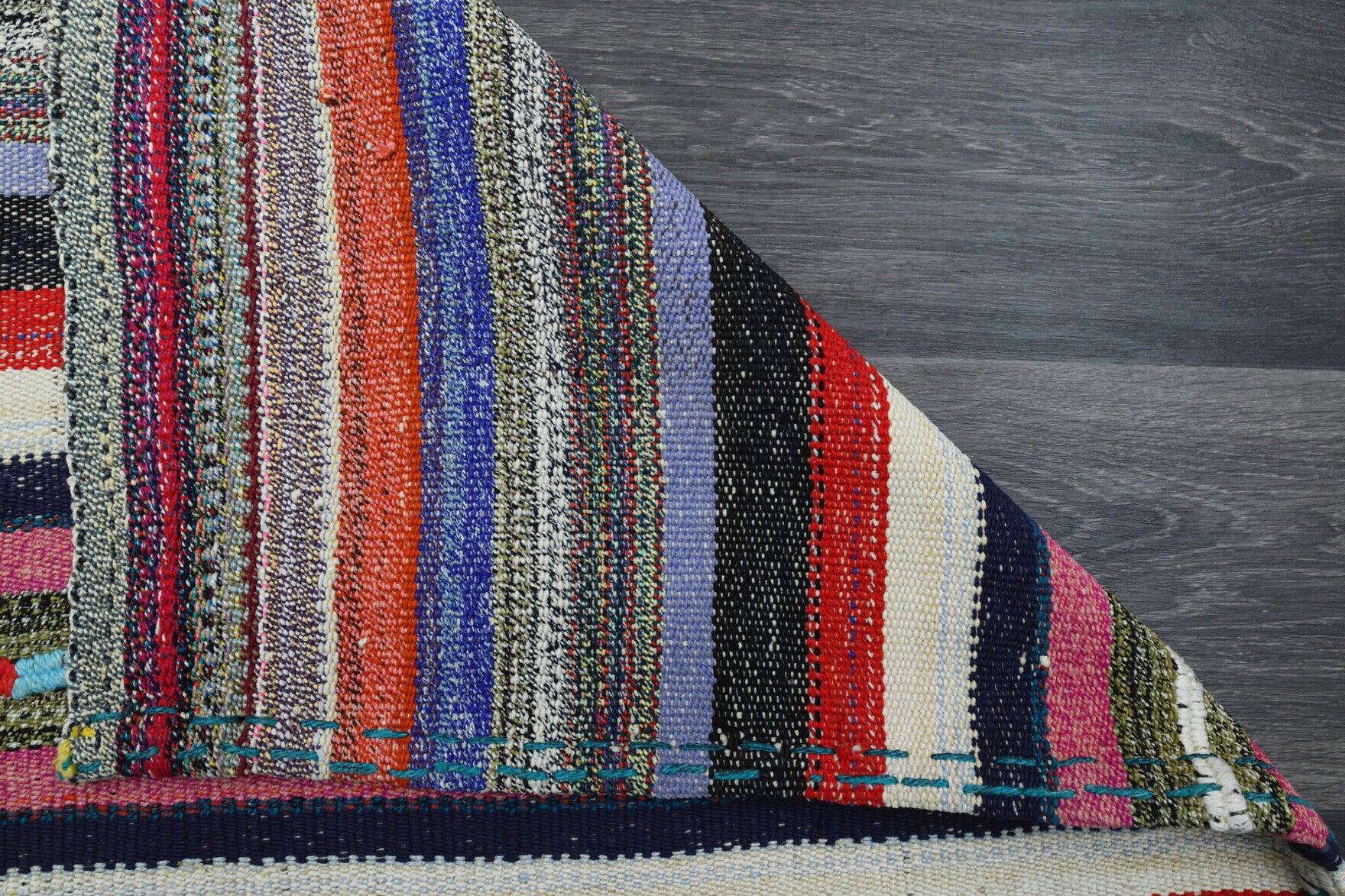 Isikmelek – vintage striped kilim for living room or bedroom, 3'1" x 8'3" (95x252 cm)