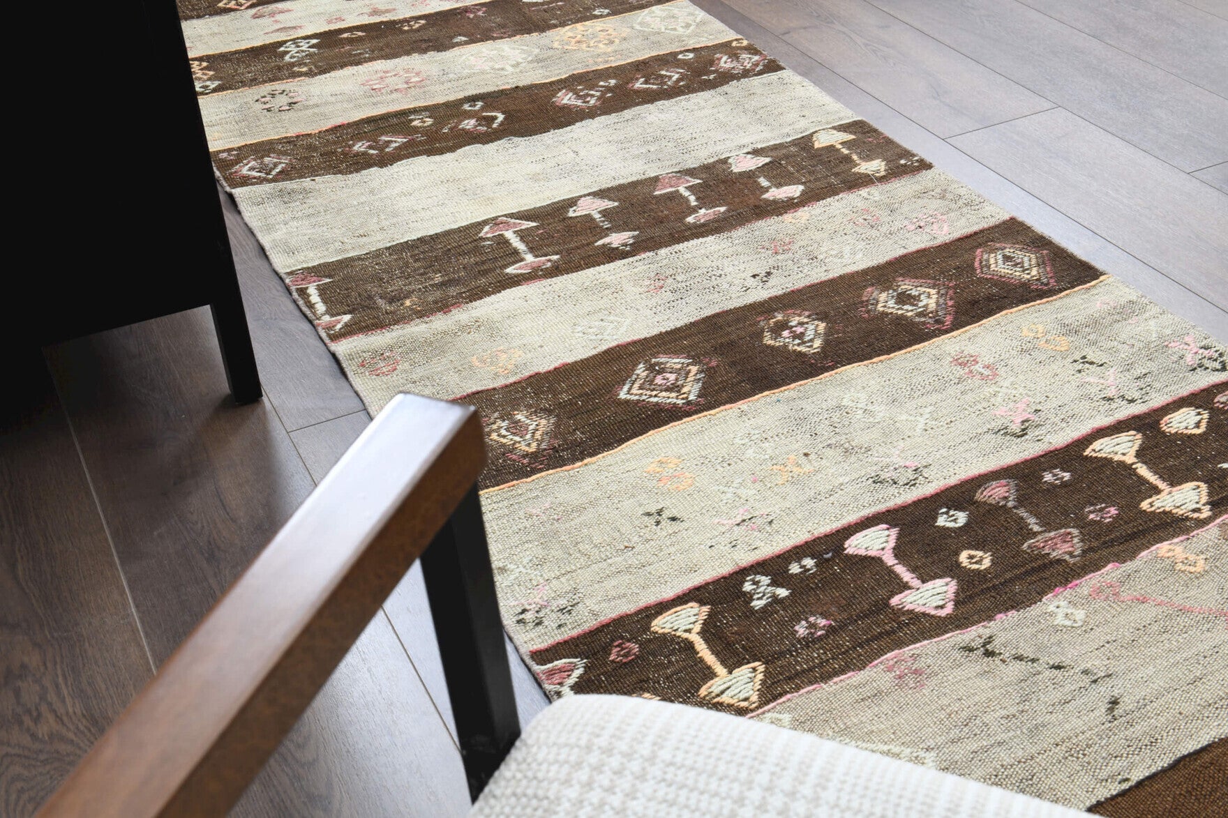 Incilale – vintage striped kilim for living room or bedroom, 2'8" x 9'2" (82x280 cm)