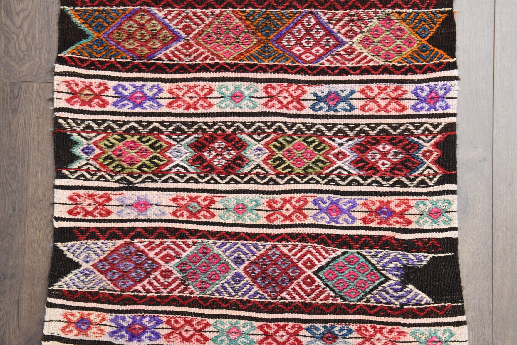 Authentic Anatolian vintage kilim rug (1960s) with geometric design – one-of-a-kind at Fame Rugs