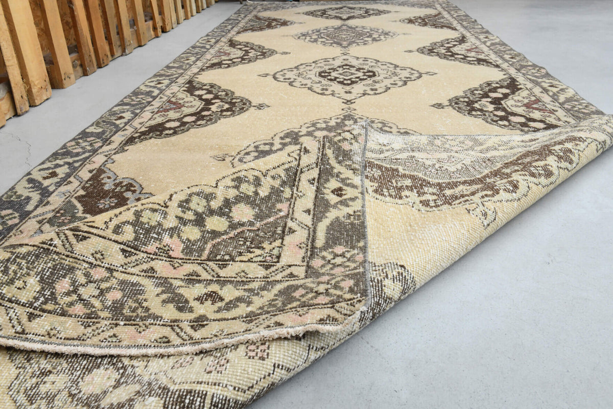 Handmade wool runner from Anatolia, Turkey – Turkish Wide Runner Rug 4'6" x 12'9"