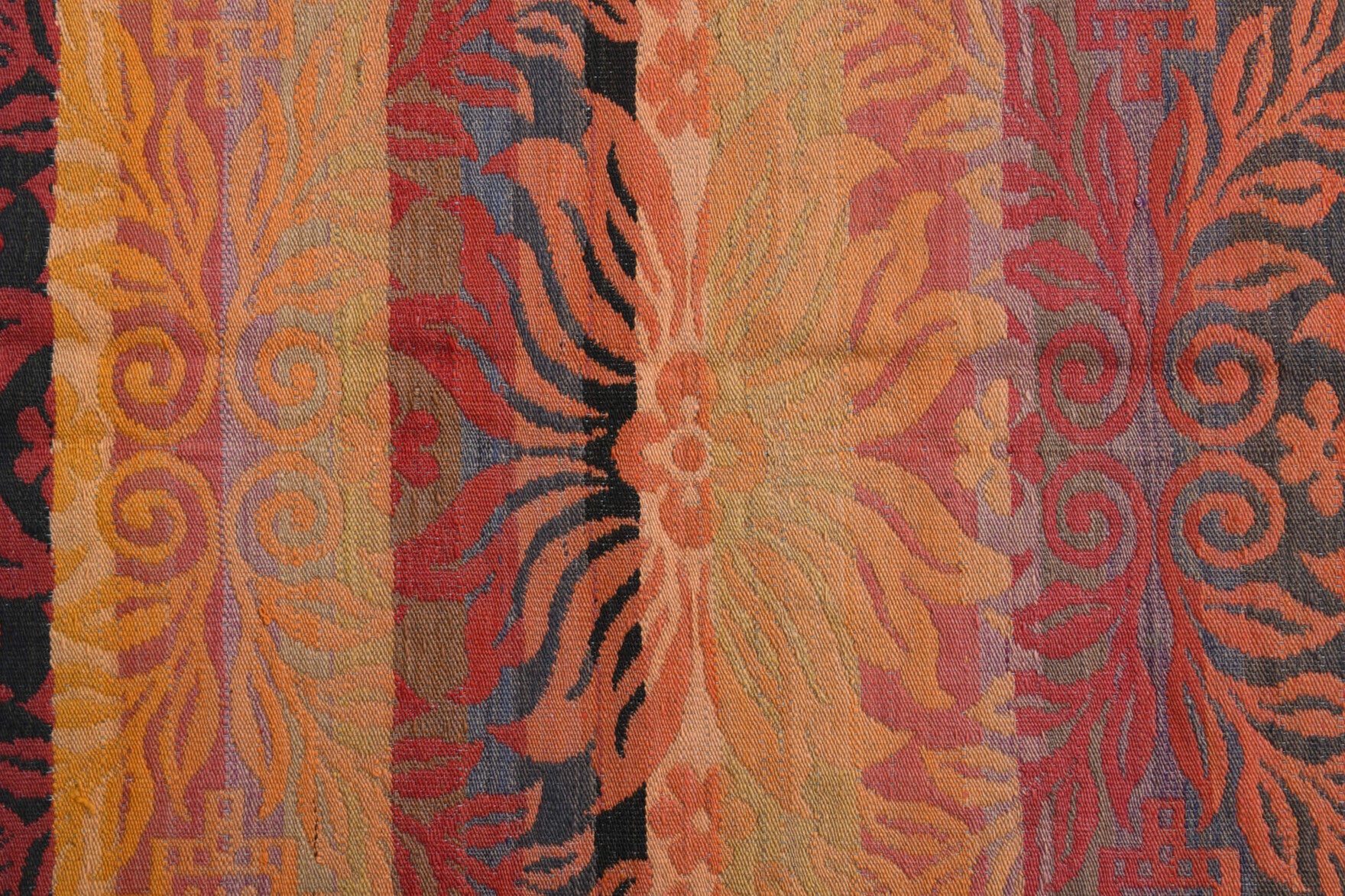 Anthodoxe – vintage oriental kilim for living room or bedroom, 5'11" x 10'4" (181x315 cm)