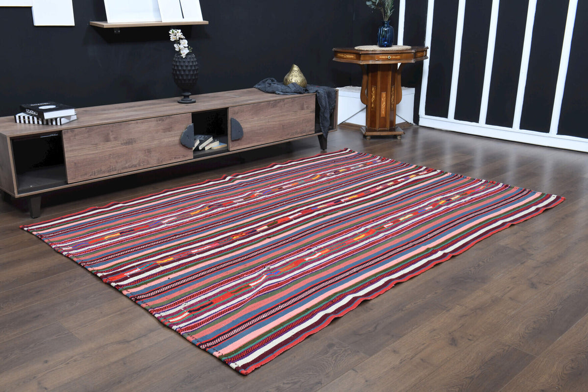 Authentic Anatolian vintage kilim rug (1960s) with oriental design – one-of-a-kind at Fame Rugs