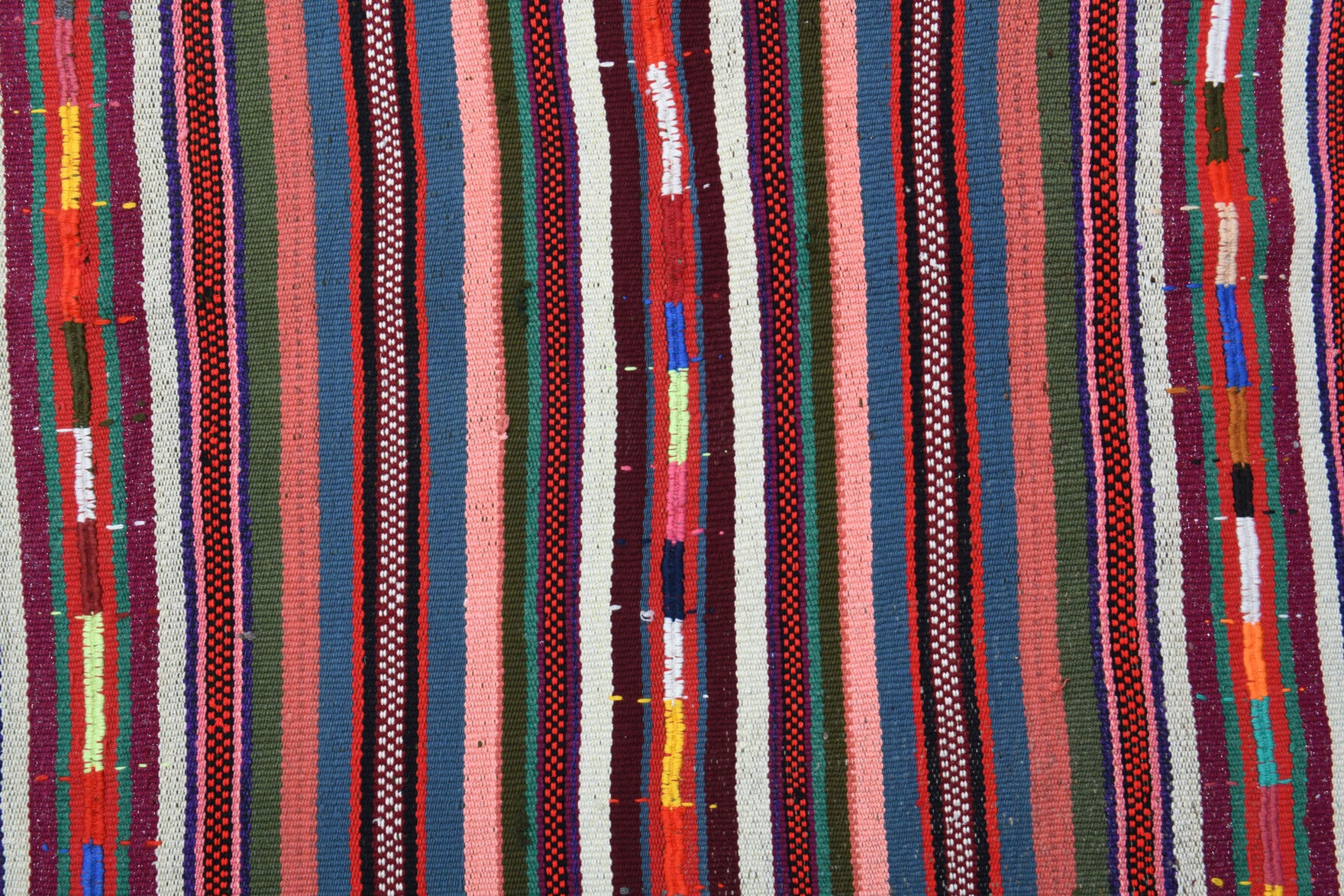 Hand-crafted Anatolian vintage kilim Ahupezir in wool, 1960s