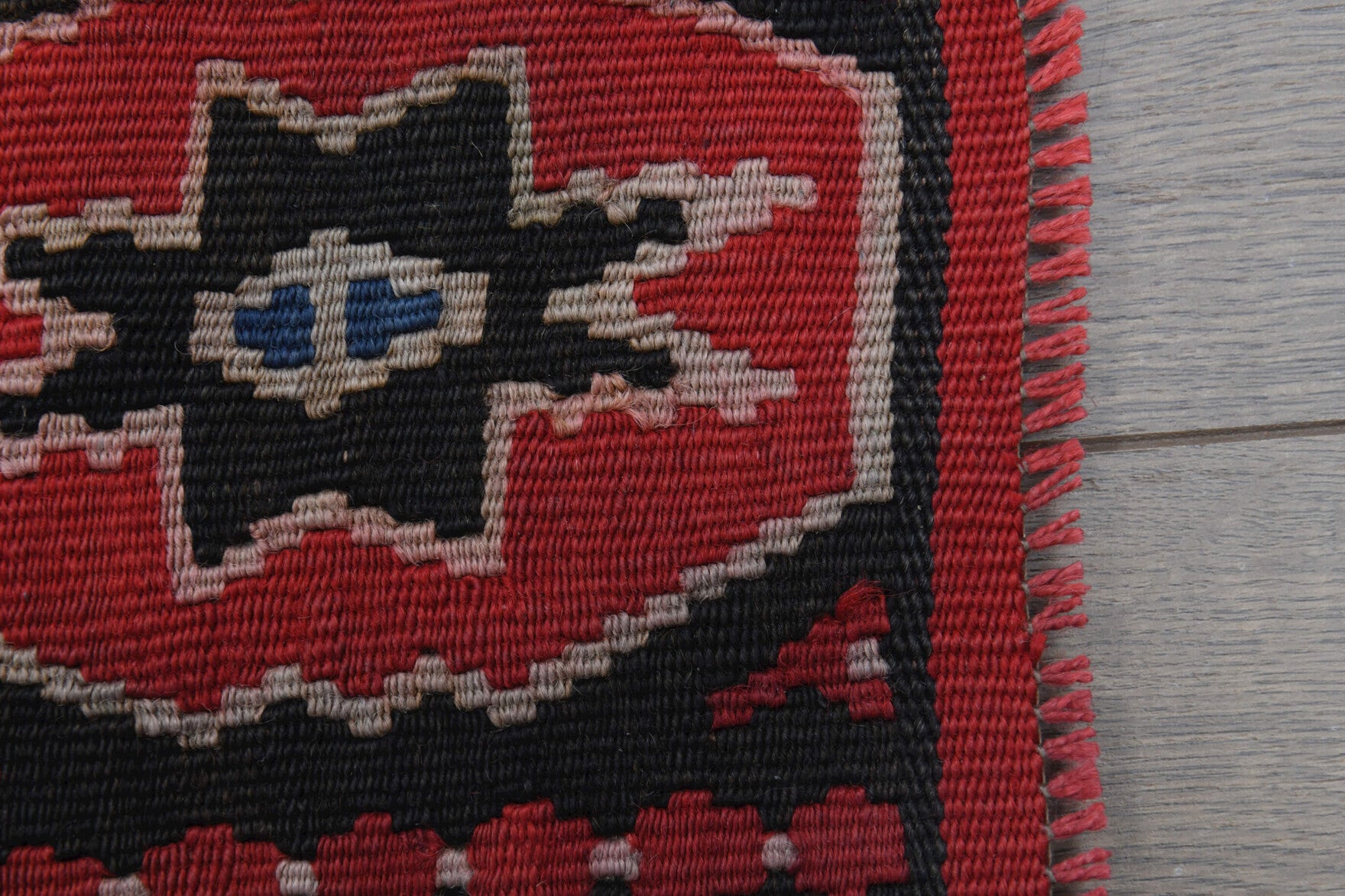 Ethnic Navajo Vintage Kilim Area Rug in wool – 1960s piece from Anatolia, Turkey | Fame Rugs