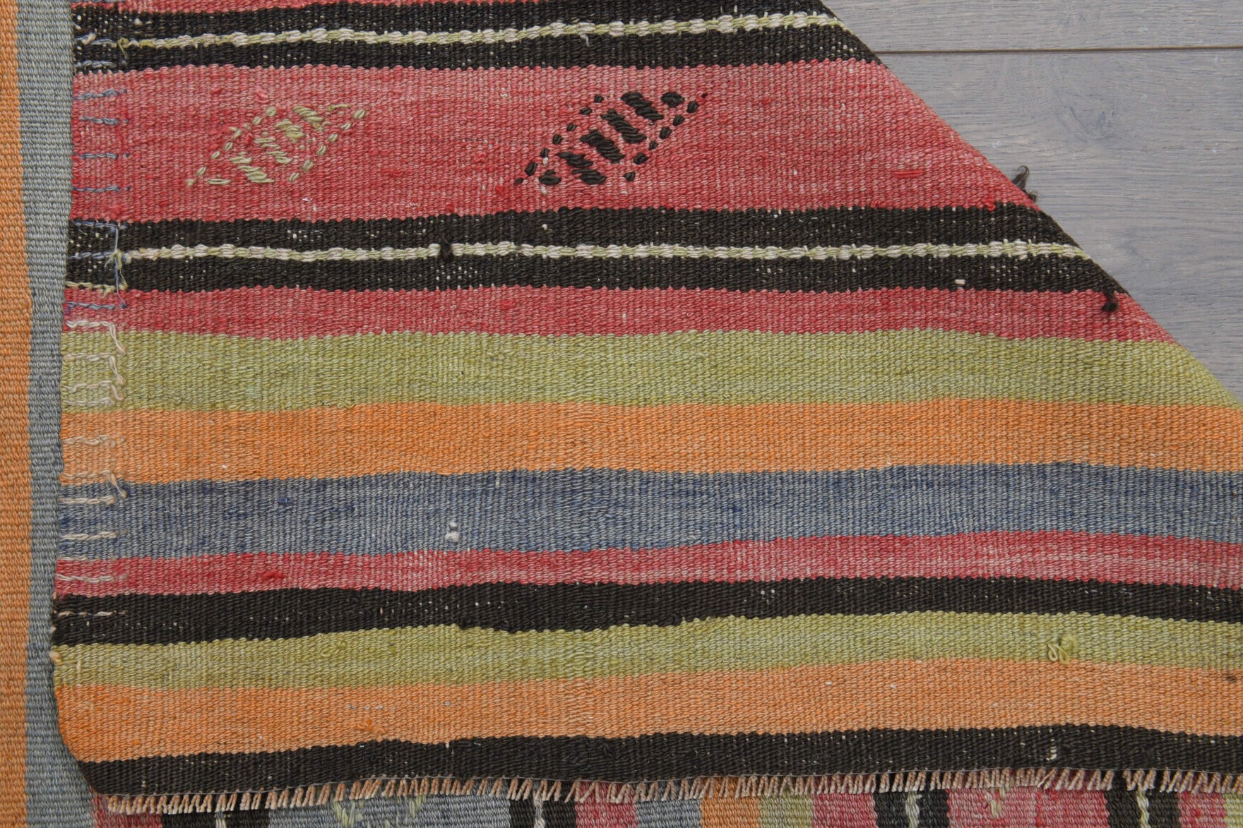 Aglaonassa kilim: 1960s handwoven flatweave Anatolian kilim with oriental motifs