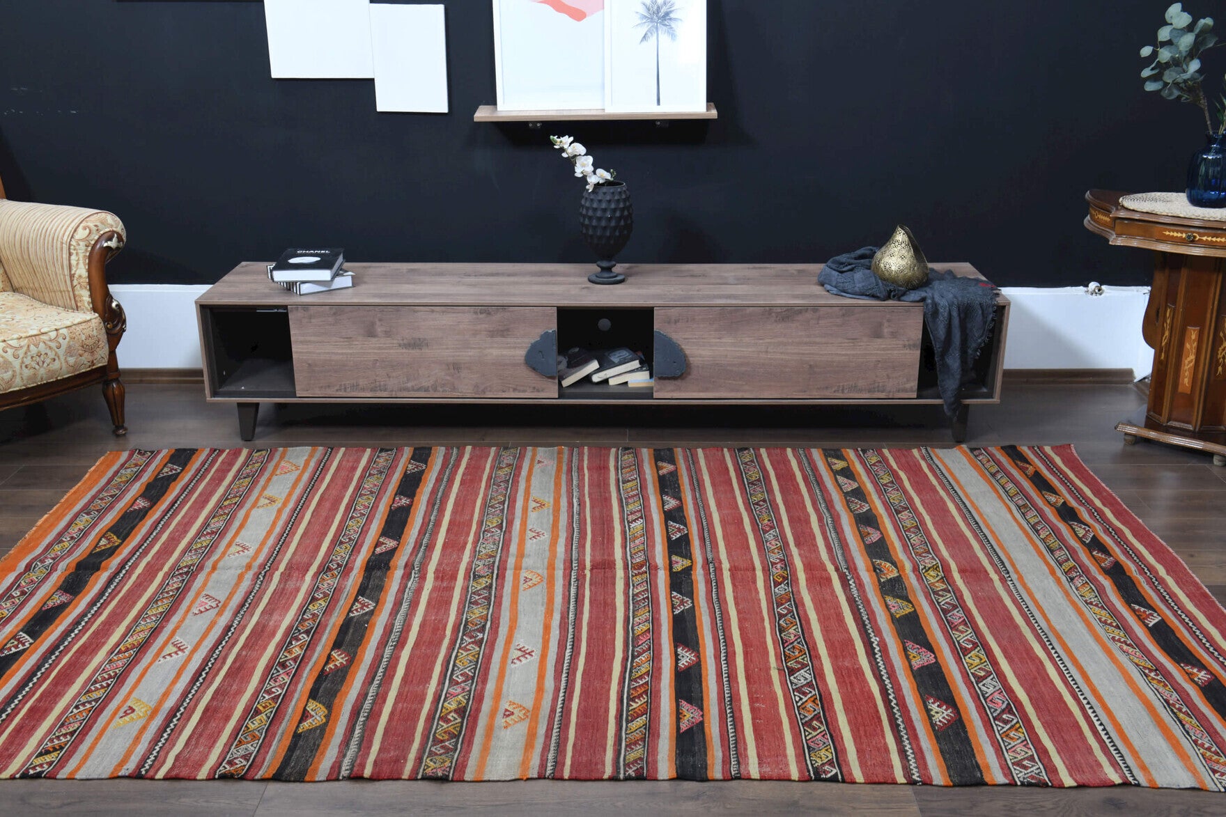 Handwoven flatweave wool kilim from Anatolia, Turkey – Traditional Handmade Vintage Rug 5'7" x 9'11"