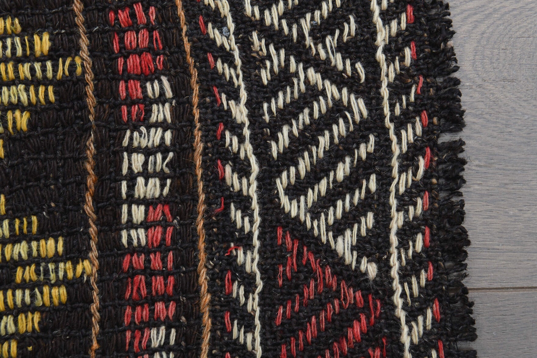 One-of-a-kind 1960s Anatolian vintage kilim rug in wool, 5'7" x 8'11"