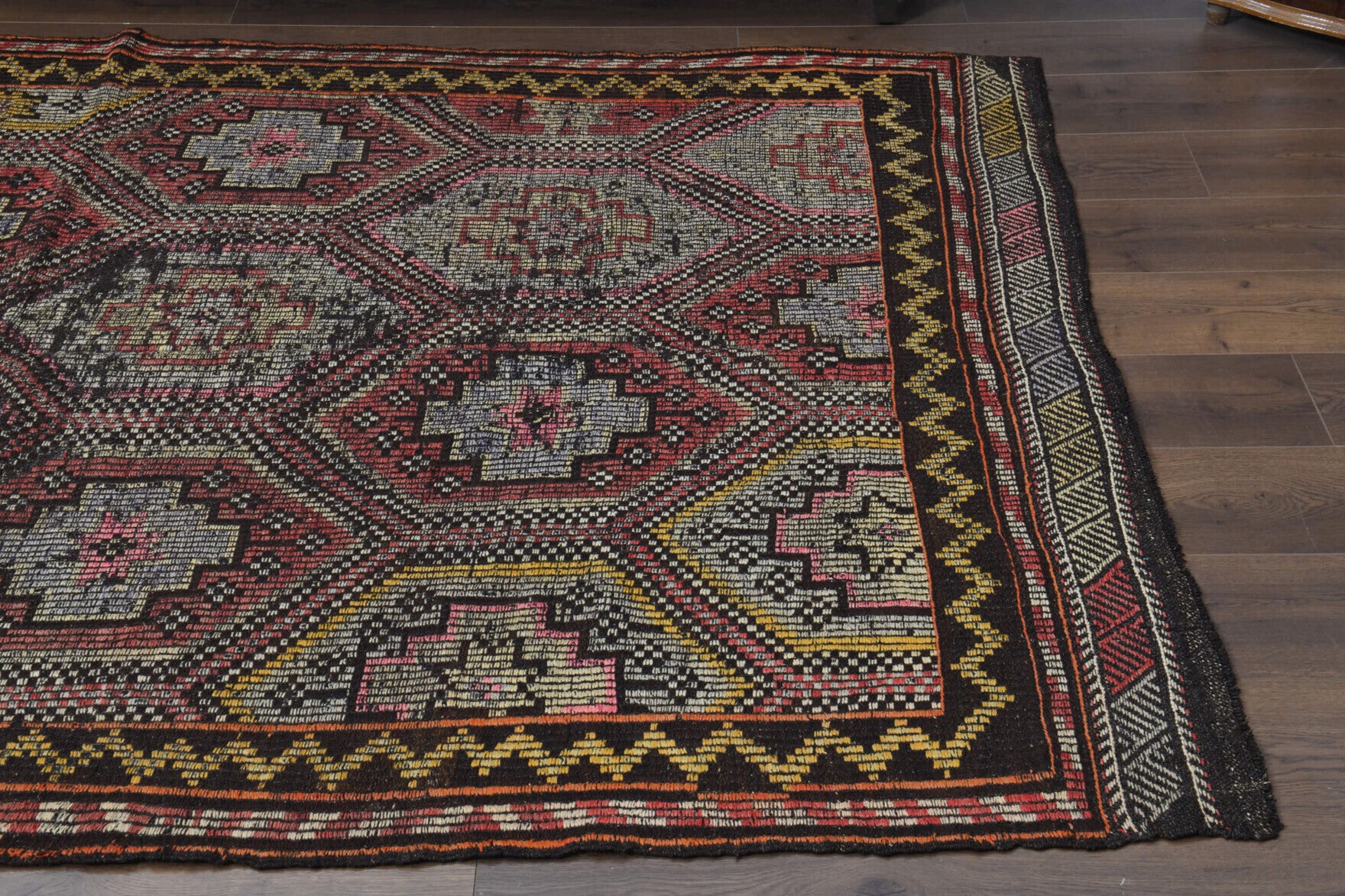 Agathopelia – vintage oriental kilim for living room or bedroom, 5'7" x 8'11" (170x272 cm)