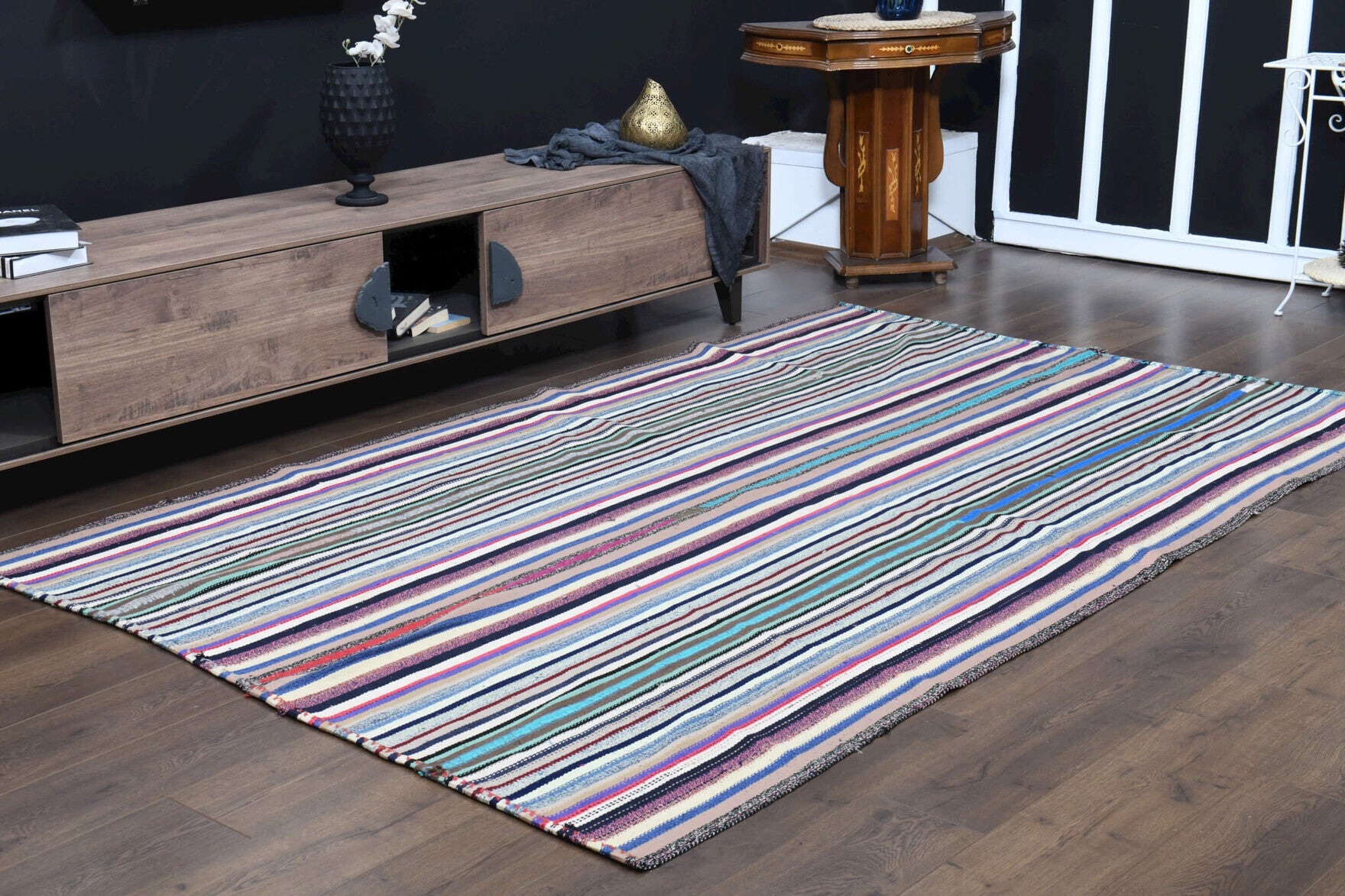 One-of-a-kind 1960s Anatolian vintage kilim rug in wool, 5'9" x 9'