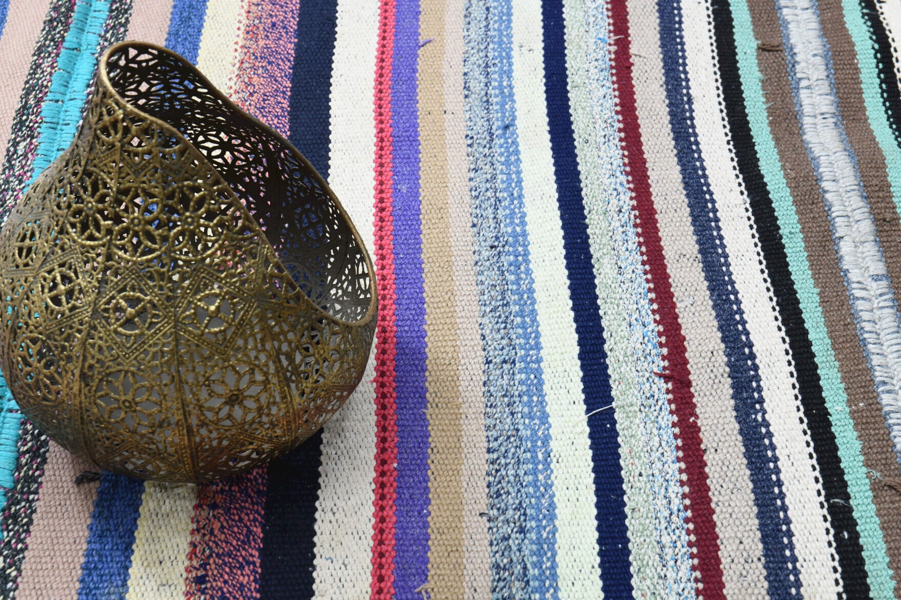 Authentic Anatolian vintage kilim rug (1960s) with striped design – one-of-a-kind at Fame Rugs