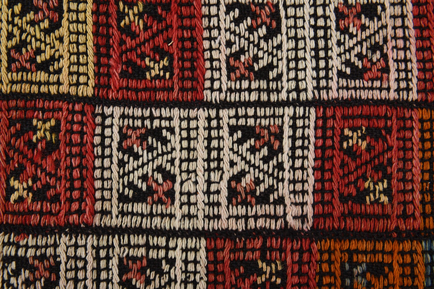 Authentic Anatolian vintage kilim rug (1960s) with ikat design – one-of-a-kind at Fame Rugs