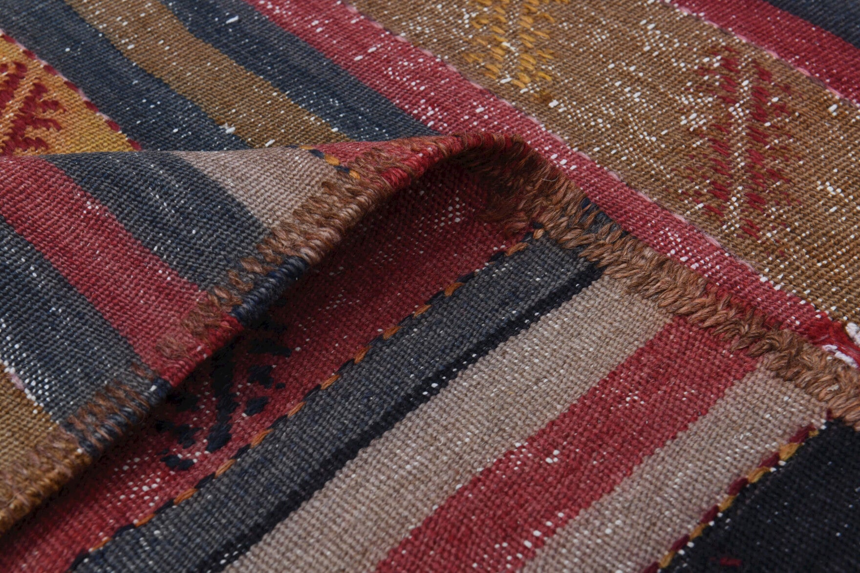 Authentic Anatolian vintage kilim rug (1960s) with striped design – one-of-a-kind at Fame Rugs