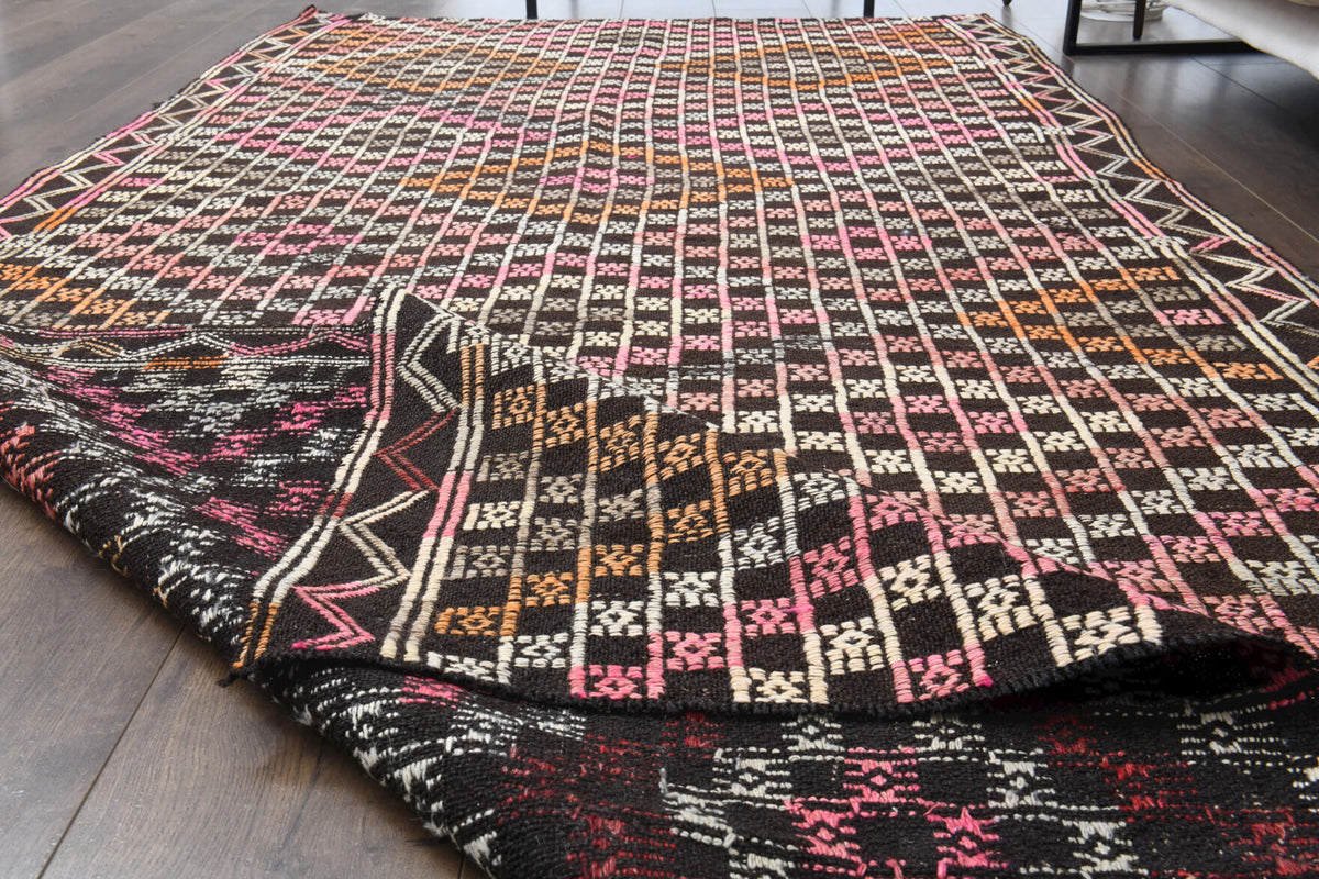 One-of-a-kind 1960s Anatolian vintage kilim rug in wool, 4'7" x 9'6"