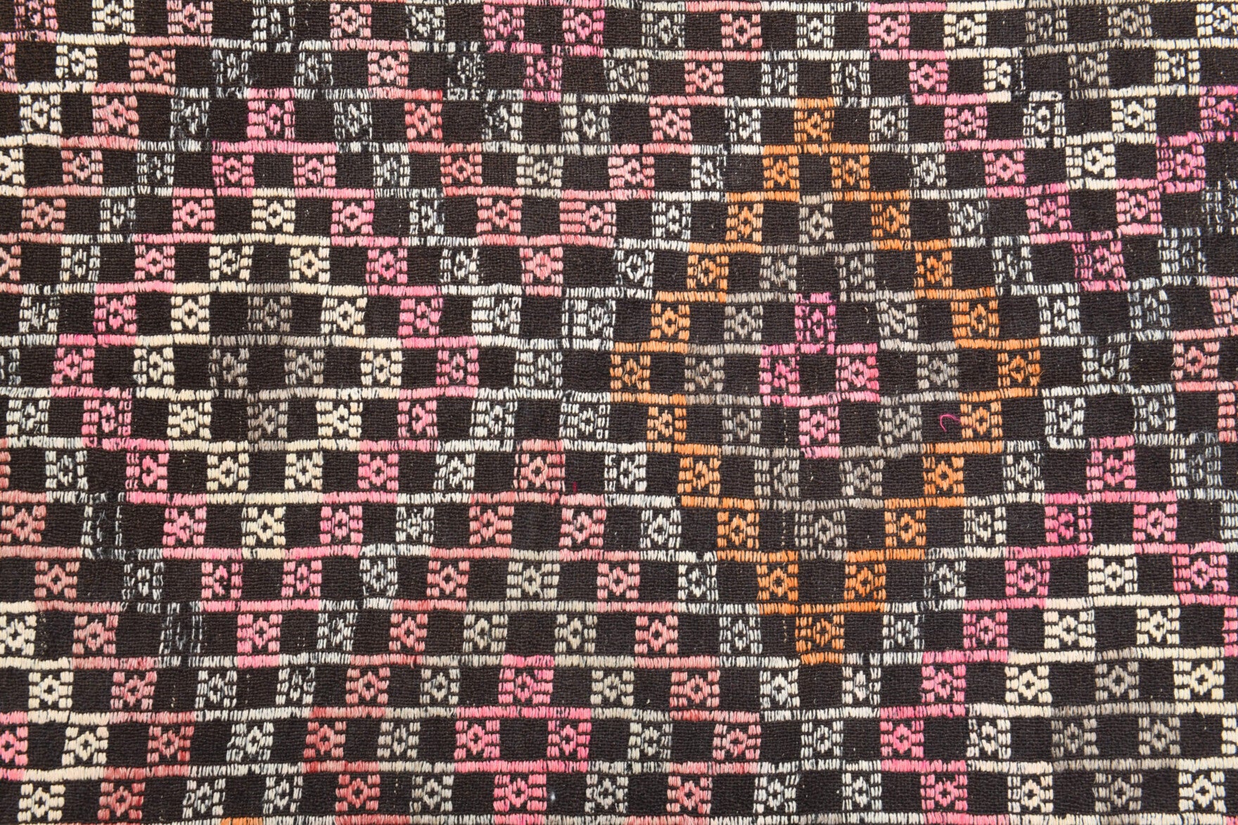 Authentic Anatolian vintage kilim rug (1960s) with ikat design – one-of-a-kind at Fame Rugs