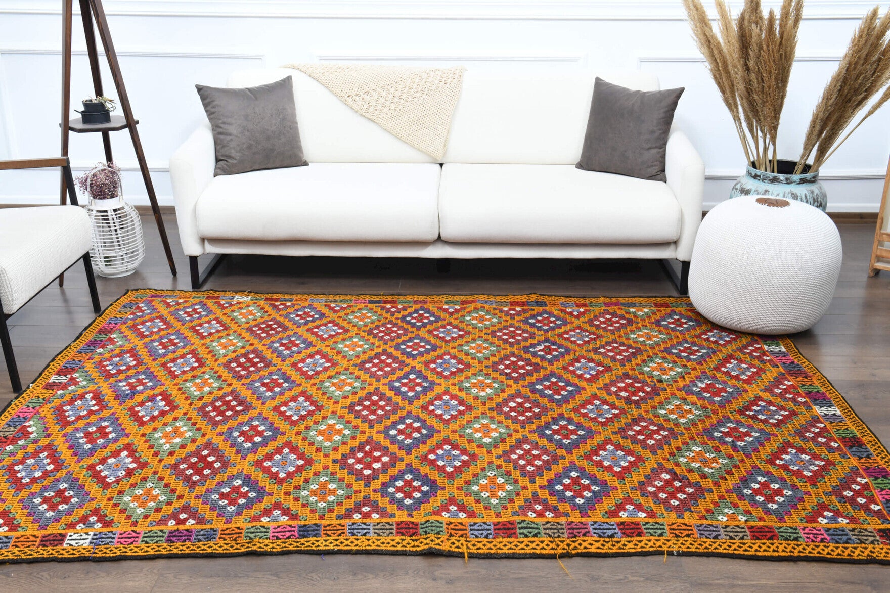 Handwoven flatweave wool kilim from Anatolia, Turkey – Turkish Vintage Area Rug 5'10" x 8'5"