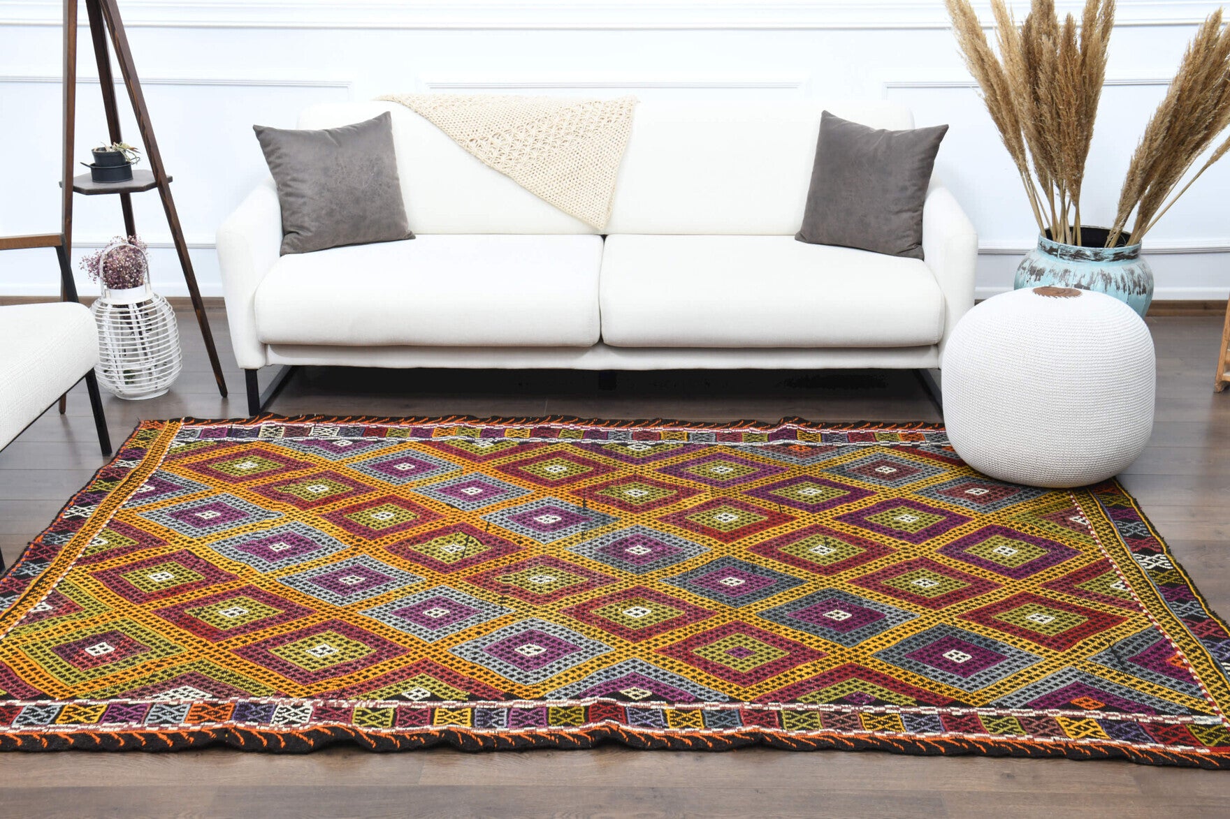 Handwoven flatweave wool kilim from Anatolia, Turkey – Turkish Vintage Area Rug 5'3" x 8'8"