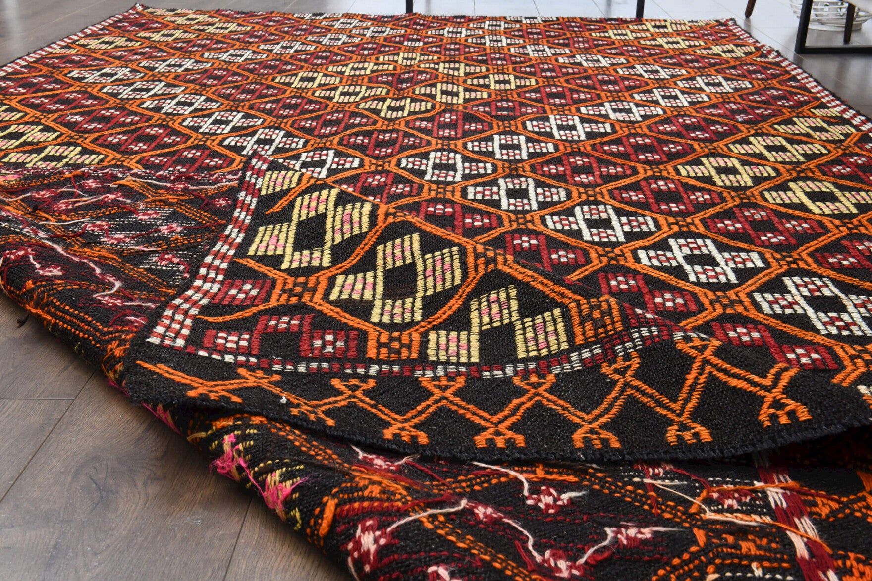 One-of-a-kind 1960s Anatolian vintage kilim rug in wool, 5'9" x 9'11"