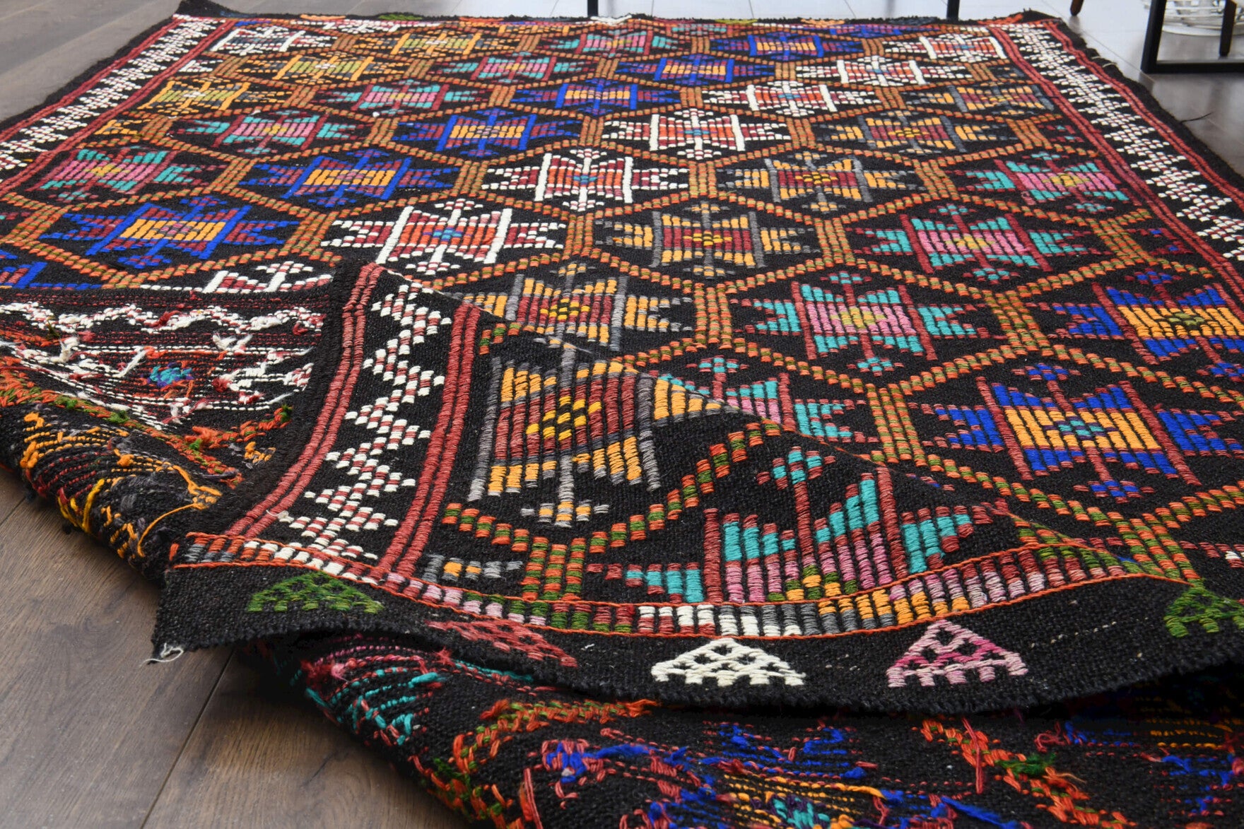 One-of-a-kind 1960s Anatolian vintage kilim rug in wool, 5'3" x 9'5"