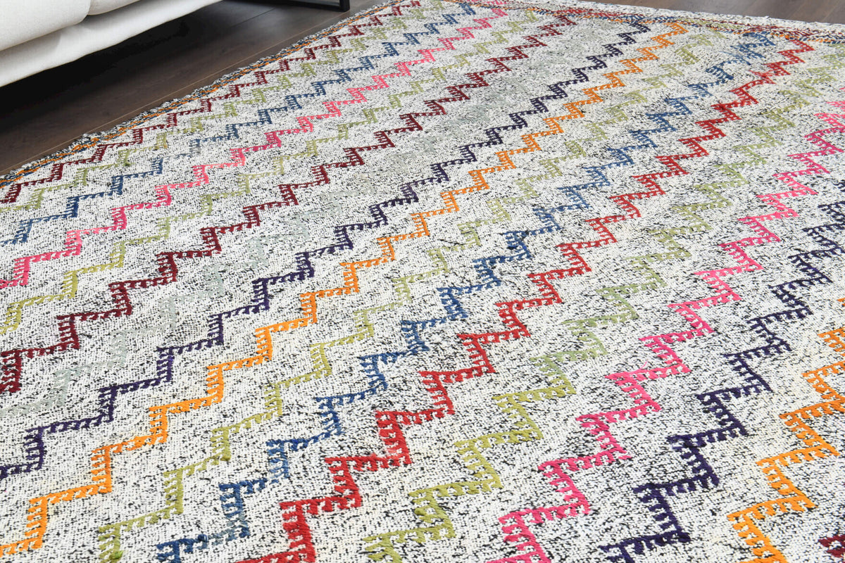Ouranopheme kilim: 1960s handwoven flatweave Anatolian kilim with zig-zag motifs