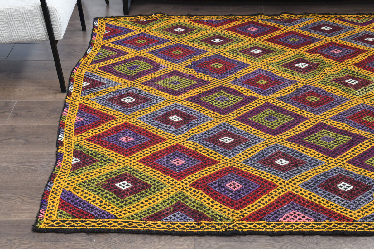 One-of-a-kind 1960s Anatolian vintage kilim rug in wool, 5'10" x 7'9"